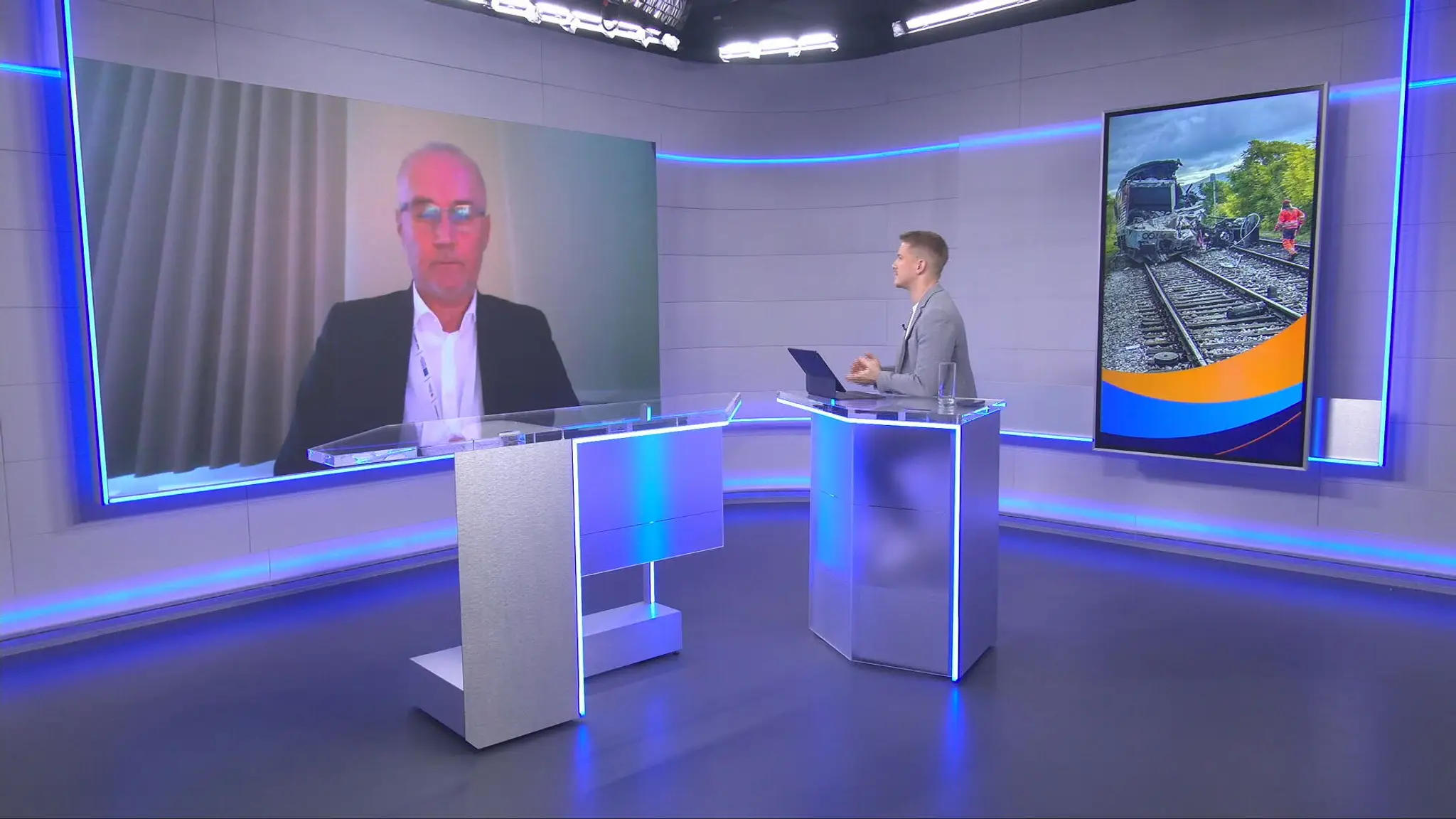 Politici by nemali ukazovať na vinníka pred ukončením vyšetrovania, tvrdí odborník