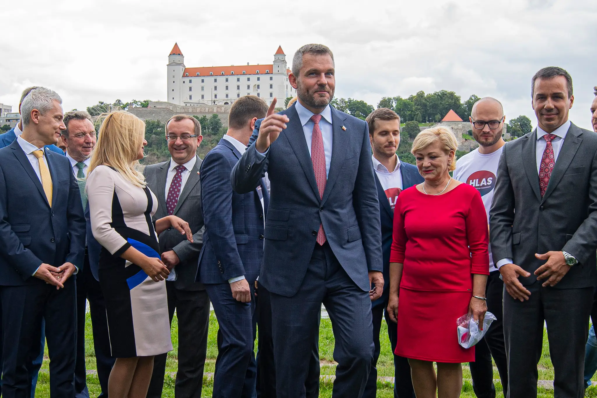 Peter Pellegrini s členmi strany Hlas