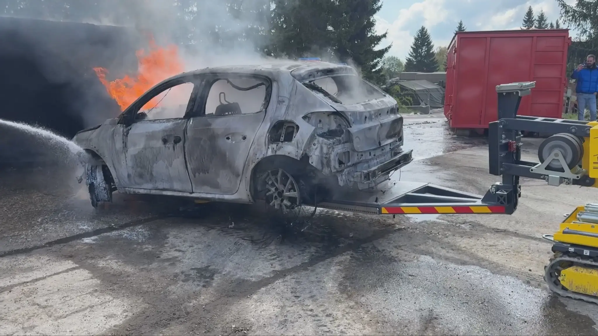 Horiaci elektromobil.