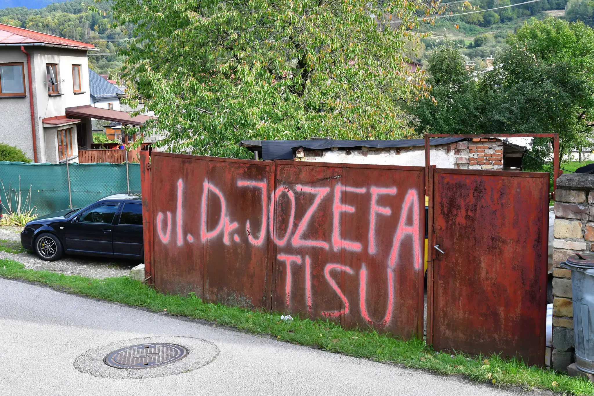 Vo Varíne majú referendum o premenovaní Ulice Dr. Jozefa Tisu.