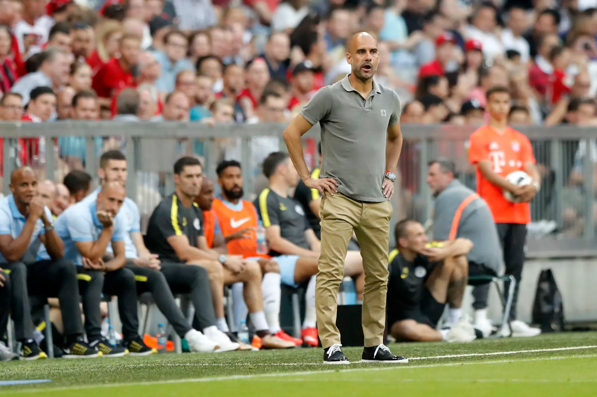 Tréner Manchestru City Pep Guardiola počas prípravného zápasu Bayern Mníchov - Manchester City