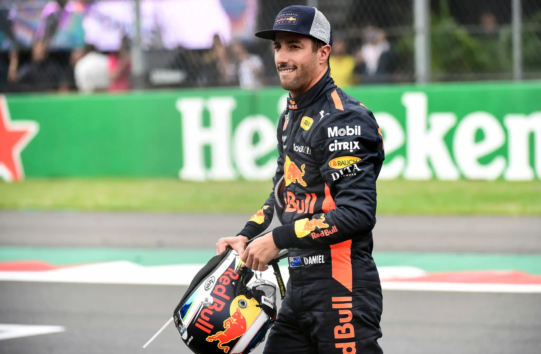 Daniel Ricciardo po kvalifikácii VC F1 v Mexiku.