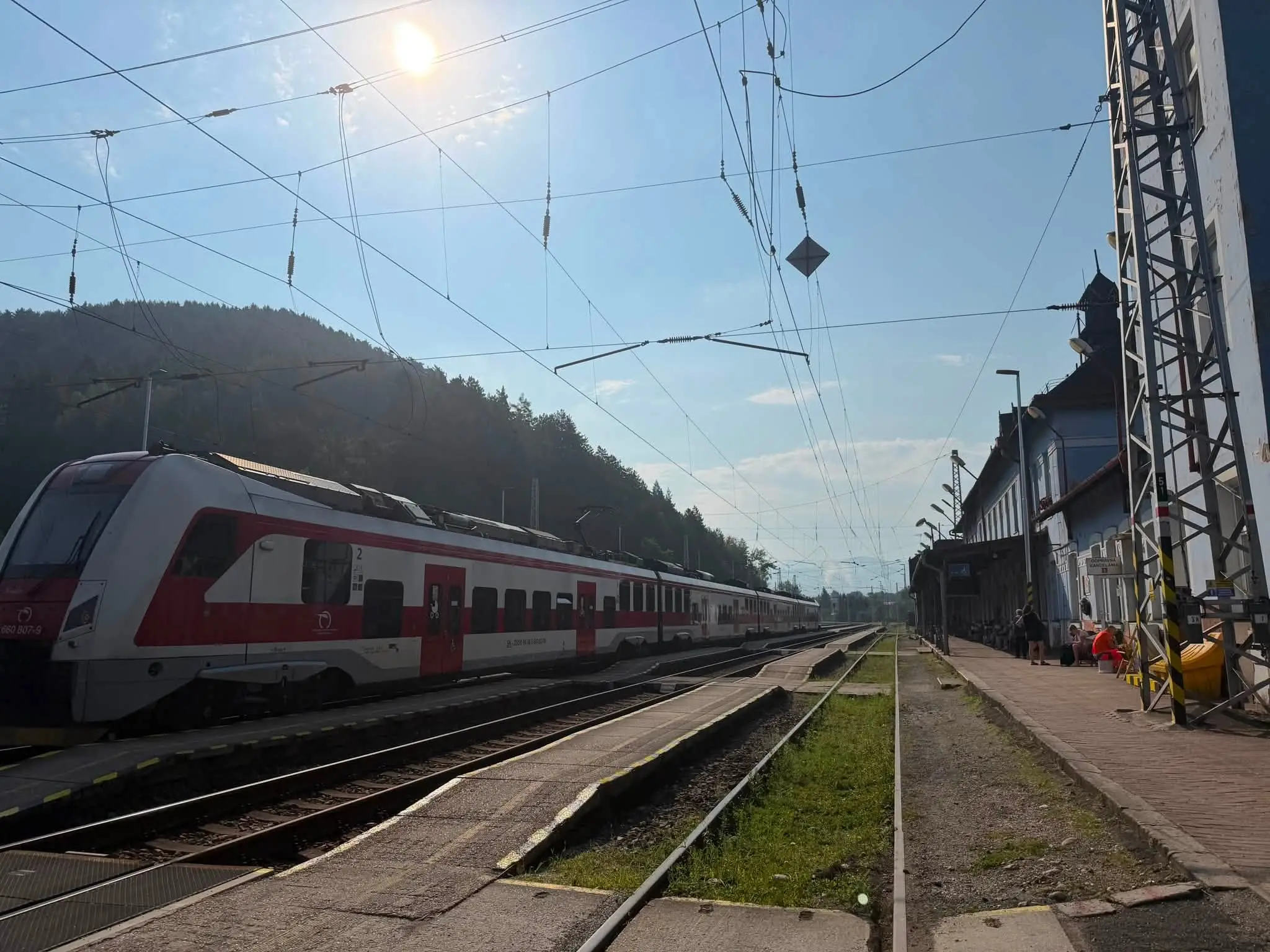 Zanedbaná železničná stanica v Ružomberku sa konečne zmení.