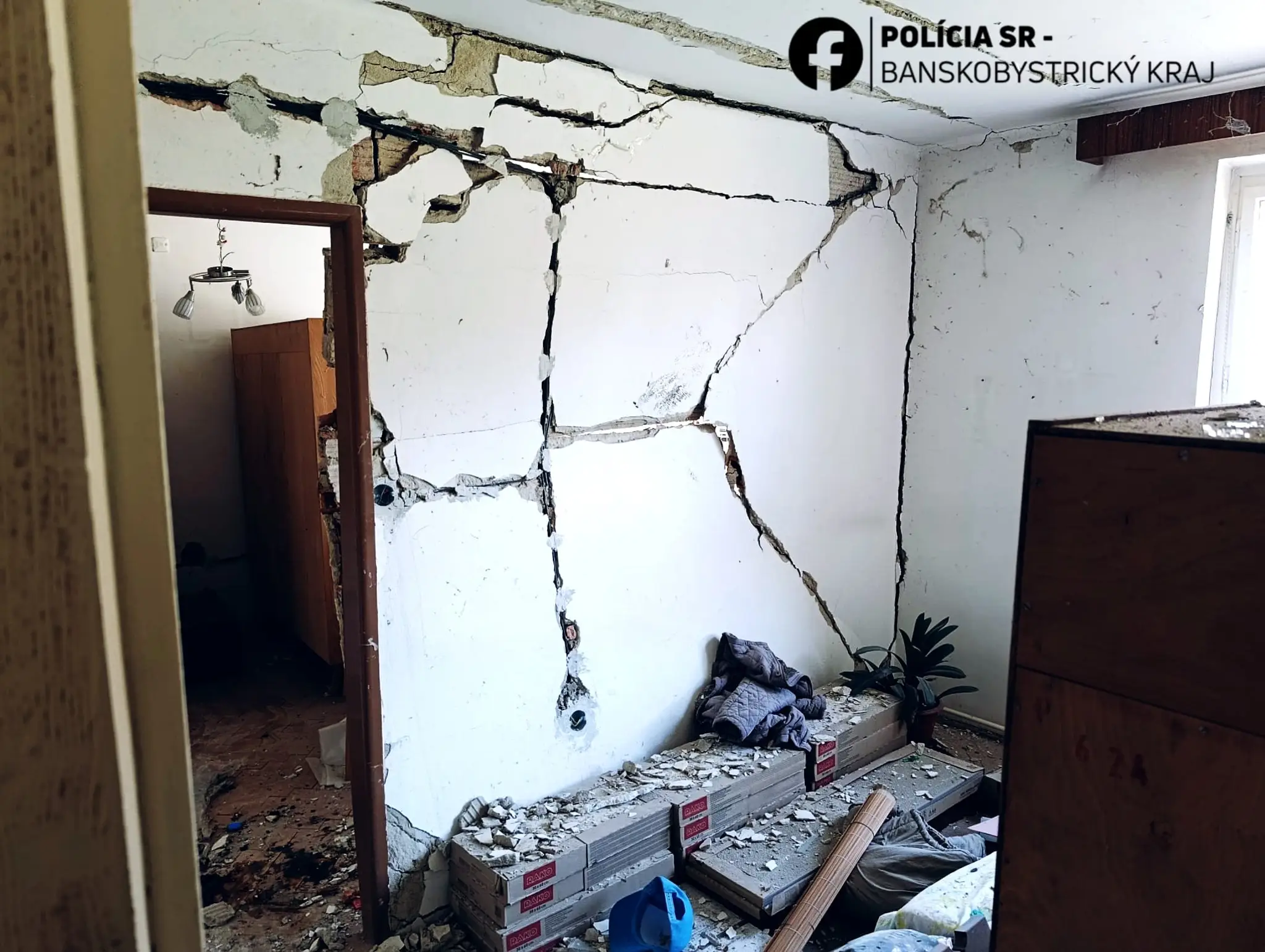 Pri výbuchu sa zranil 40-ročný muž