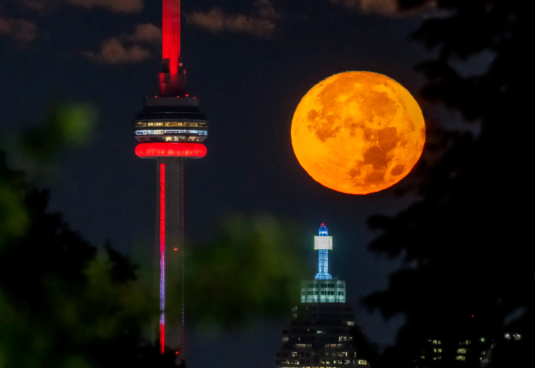 Modrý mesiac (Toronto, Kanada)