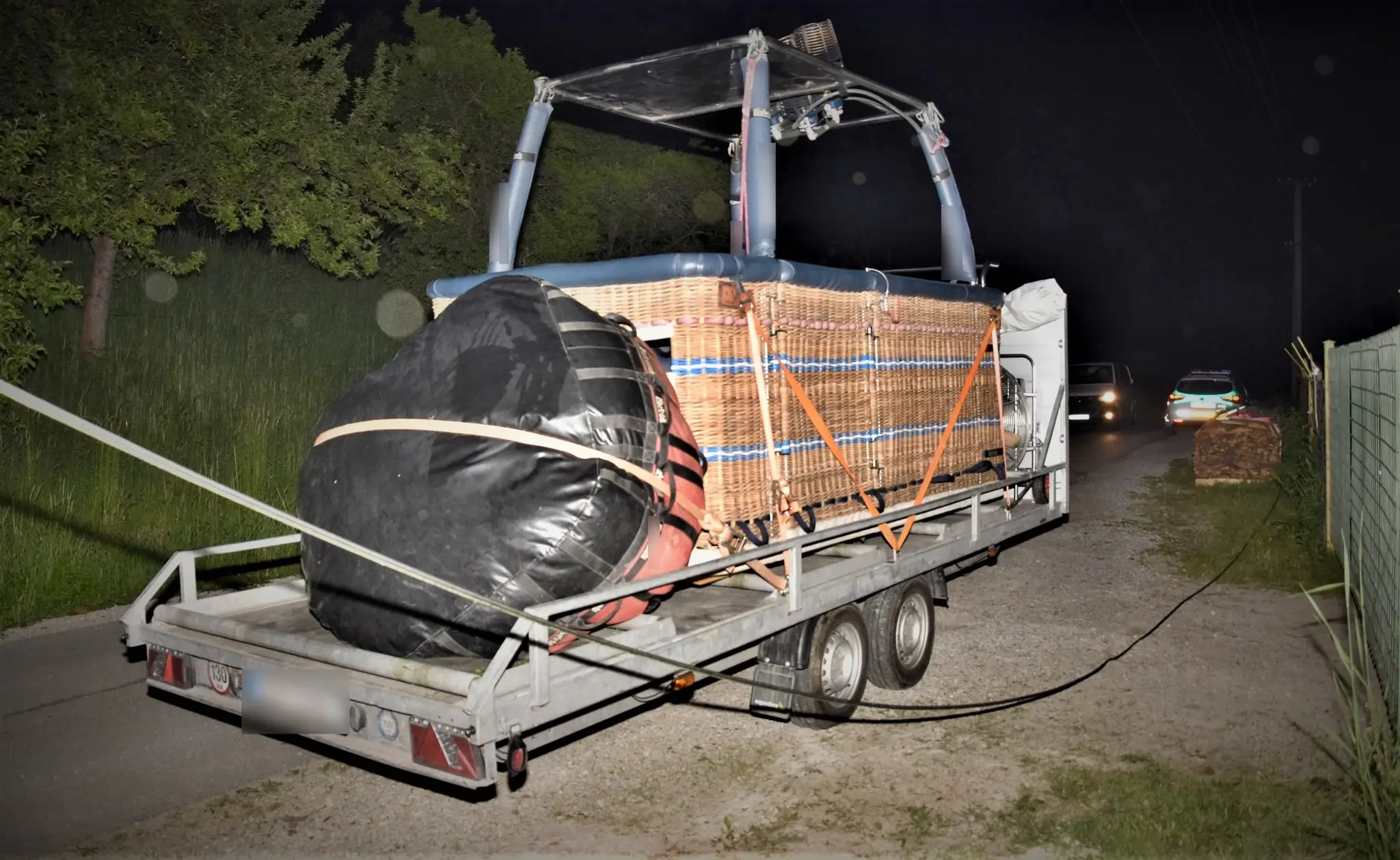 Teplovzdušný balón núdzovo pristál vo Veľkom Čiernom.