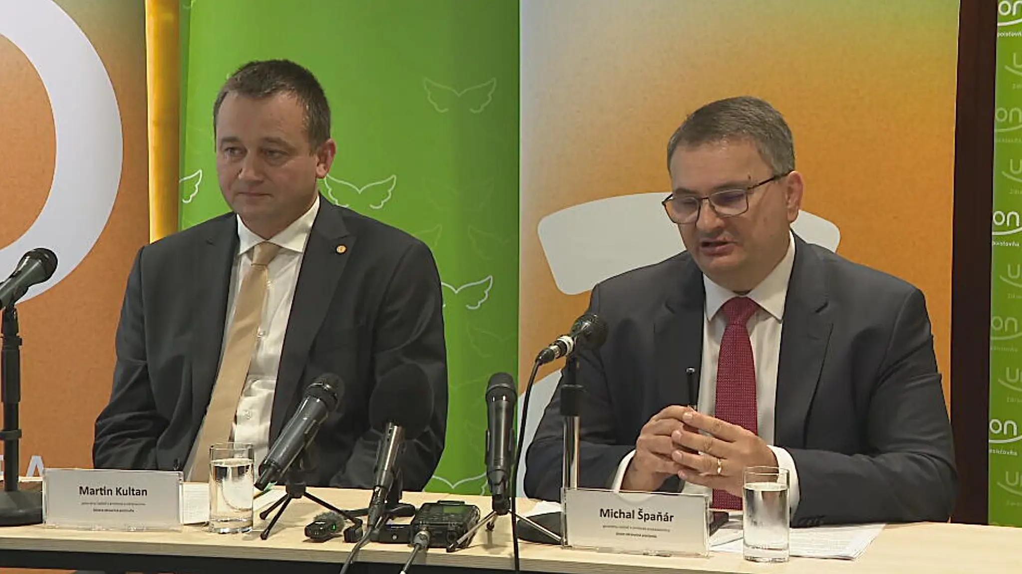 Martin Kultan, generálny riaditeľ Dôvery a Michal Špaňár, generálny riaditeľ Unionu. 