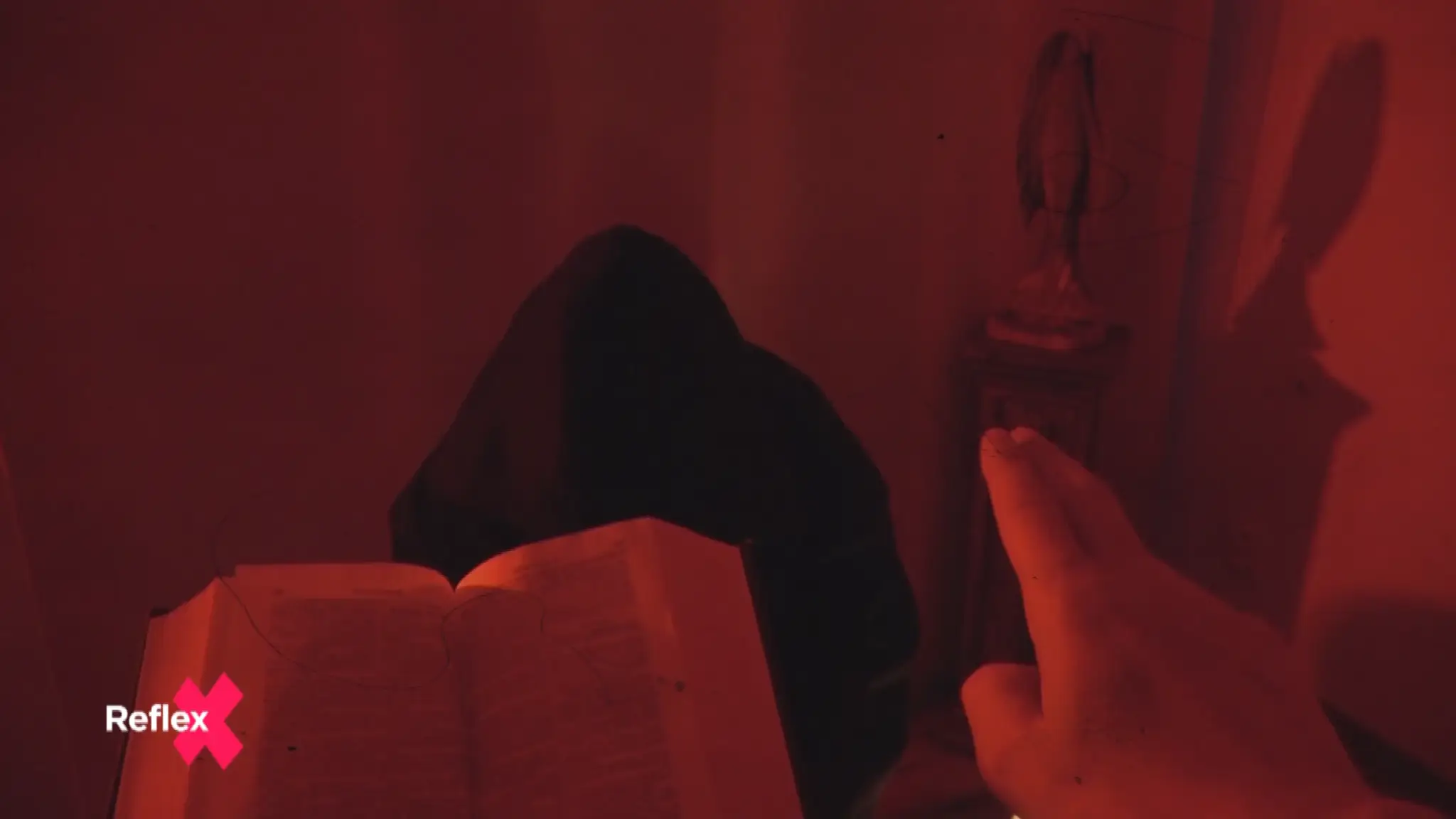 Bol pri stovkách exorcistickcýh rituálov, pár z nich nám aj opísal