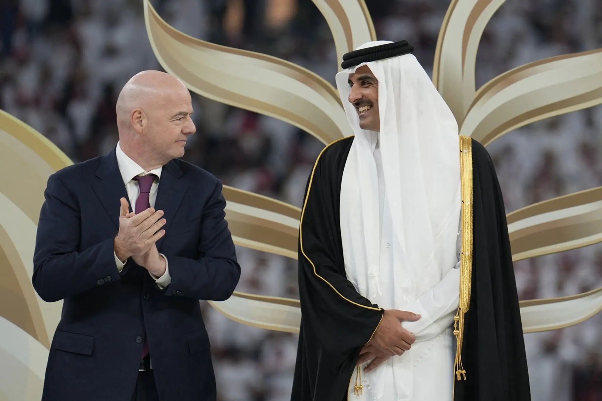 Prezident FIFA Gianni Infantino v spoločnosti katarského šejka Temima bin Hamada Al Thaniho. 