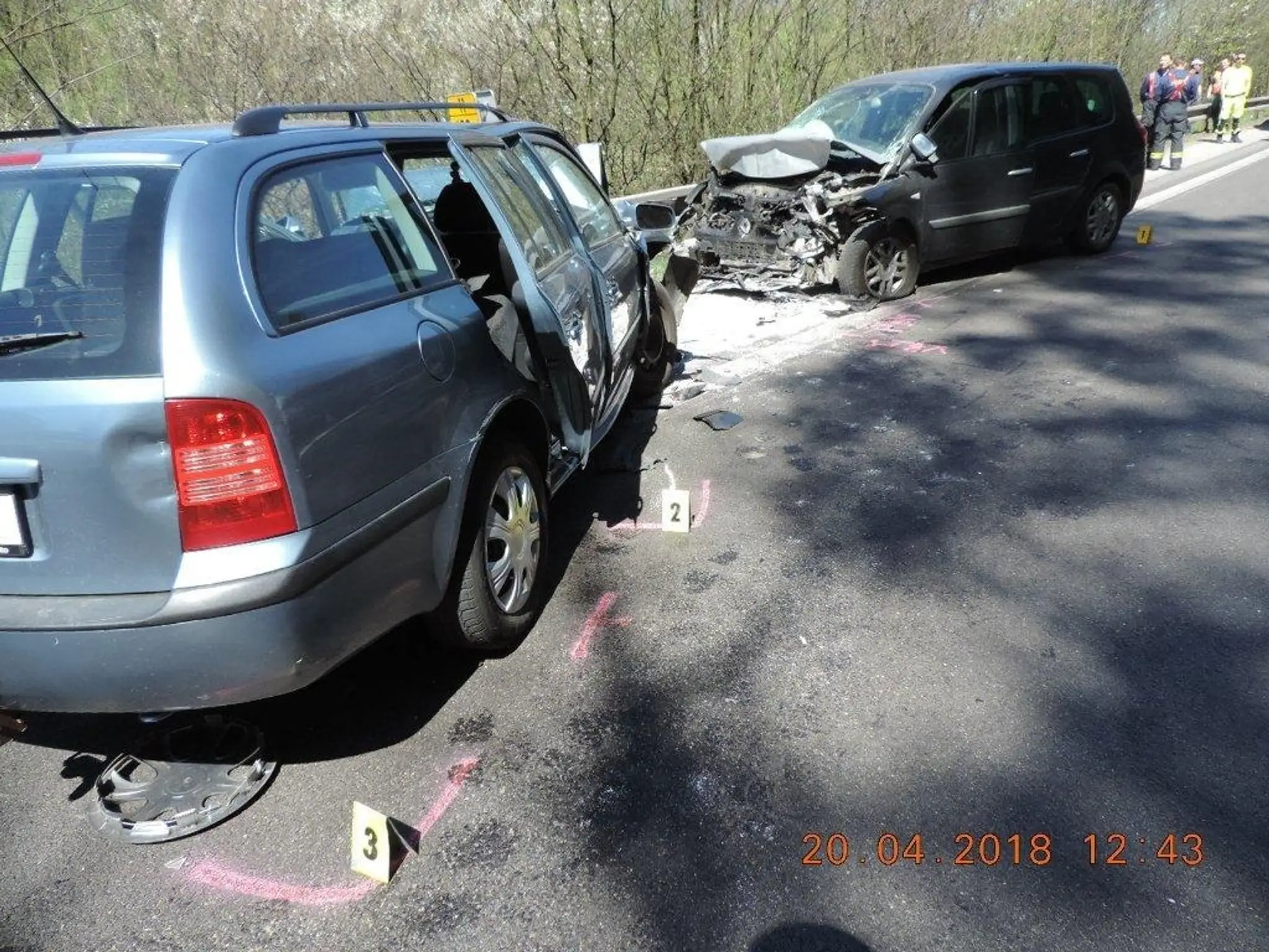 Mimoriadne vážna nehoda si vyžiadal až päť zranených.