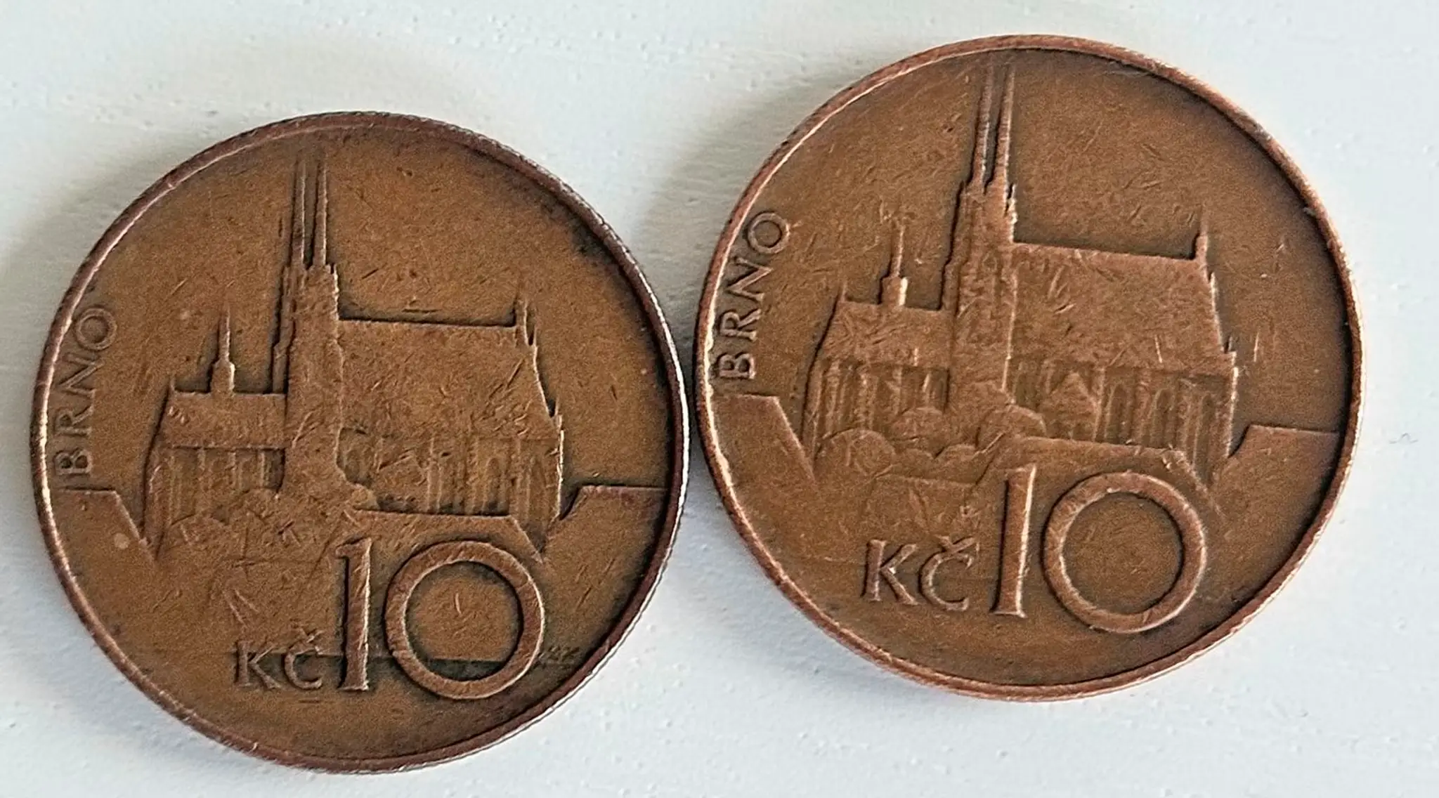 Vzácna desaťkorunáčka z roku 1993.