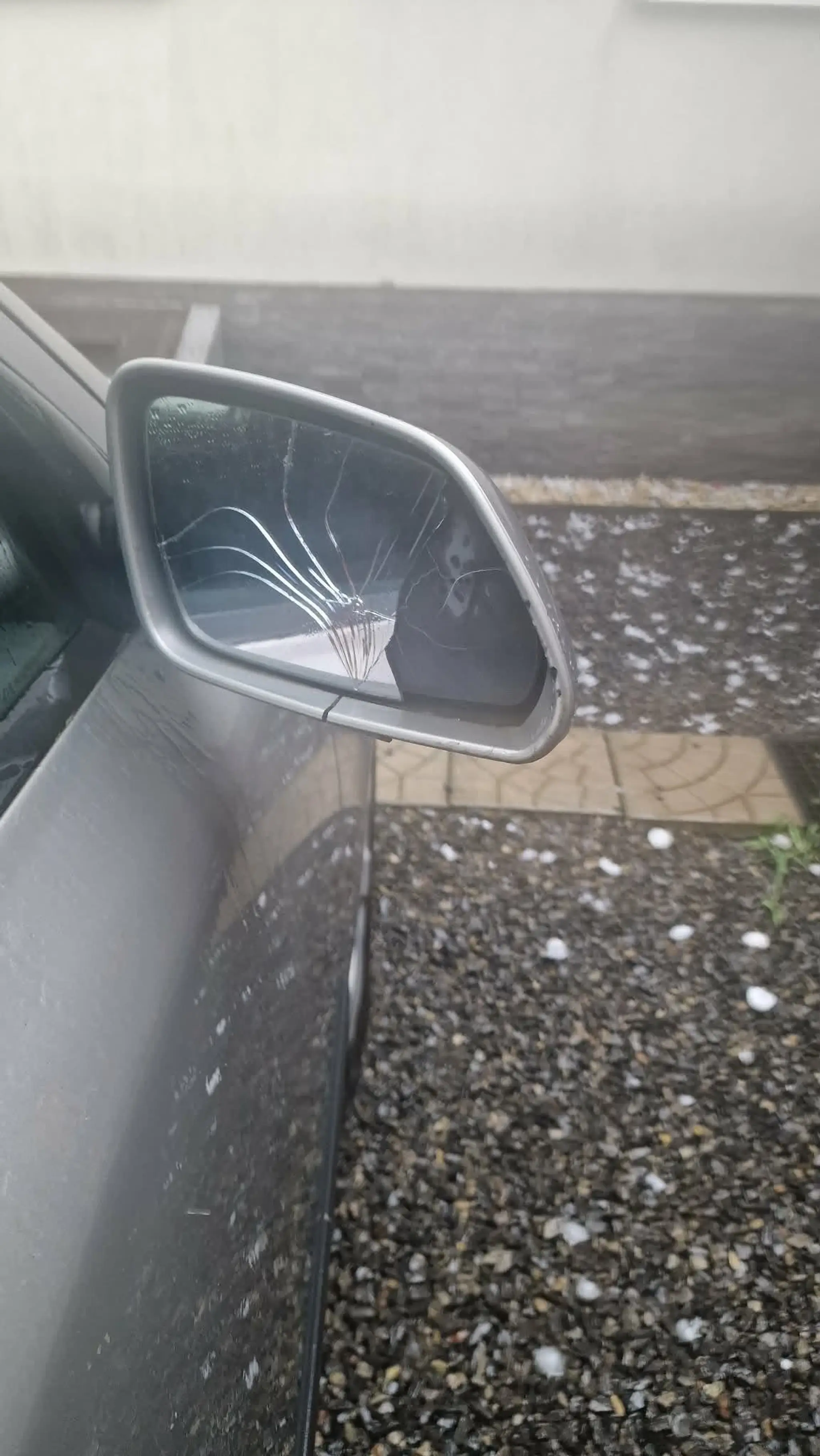 Poškodené auto.