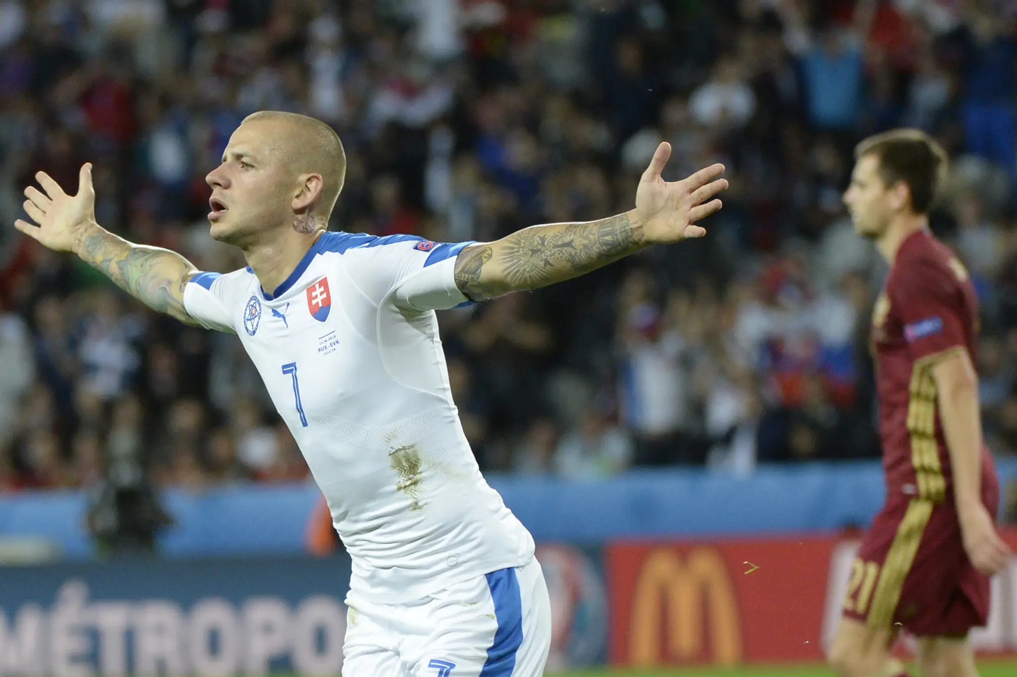 Vladimír Weiss sa teší z gólu do siete Ruska na 1:0.