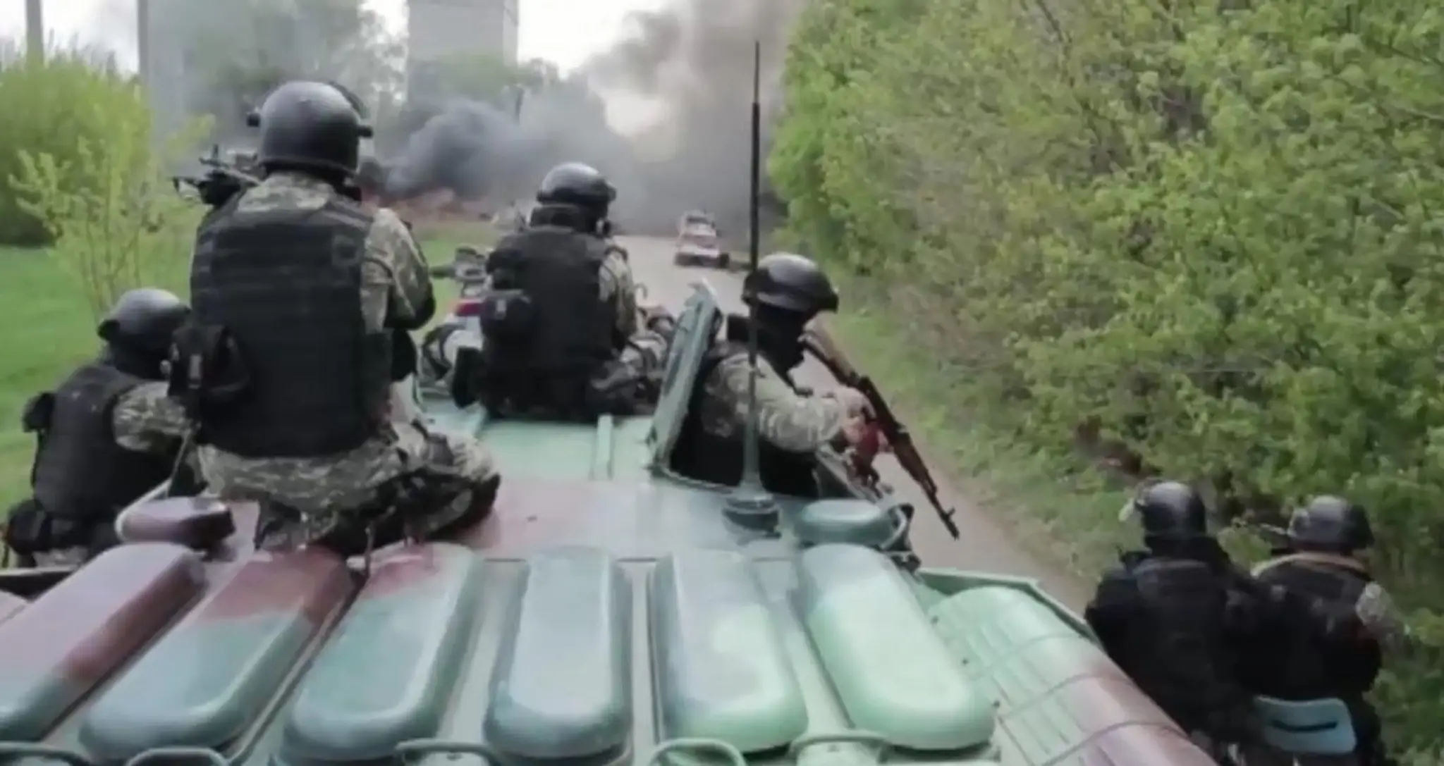 Na summite NATO sa dohodli, dokedy potrvá operácia v Afganistane