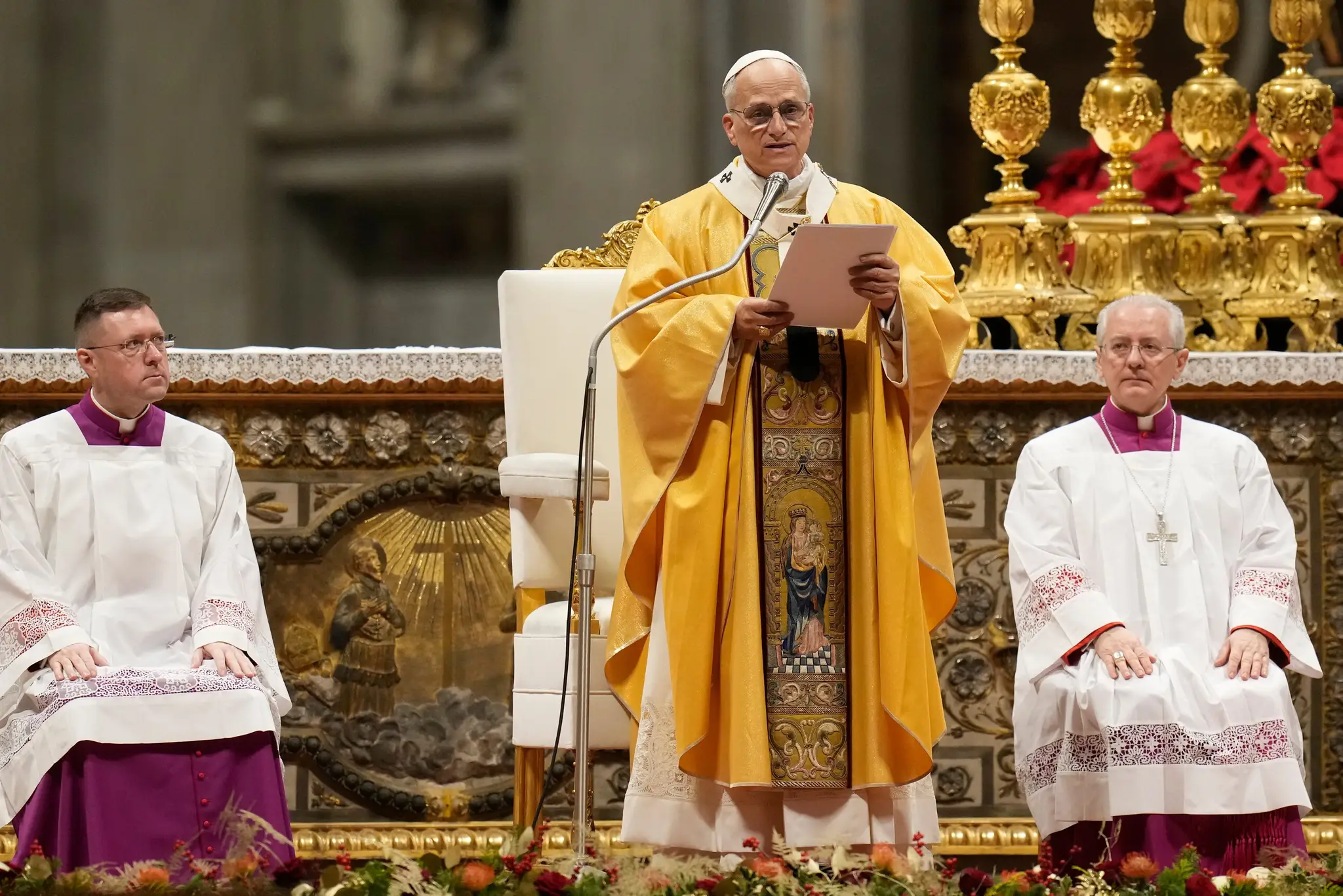 Lev XIV. odslúžil prvú polnočnú omšu svojho pontifikátu