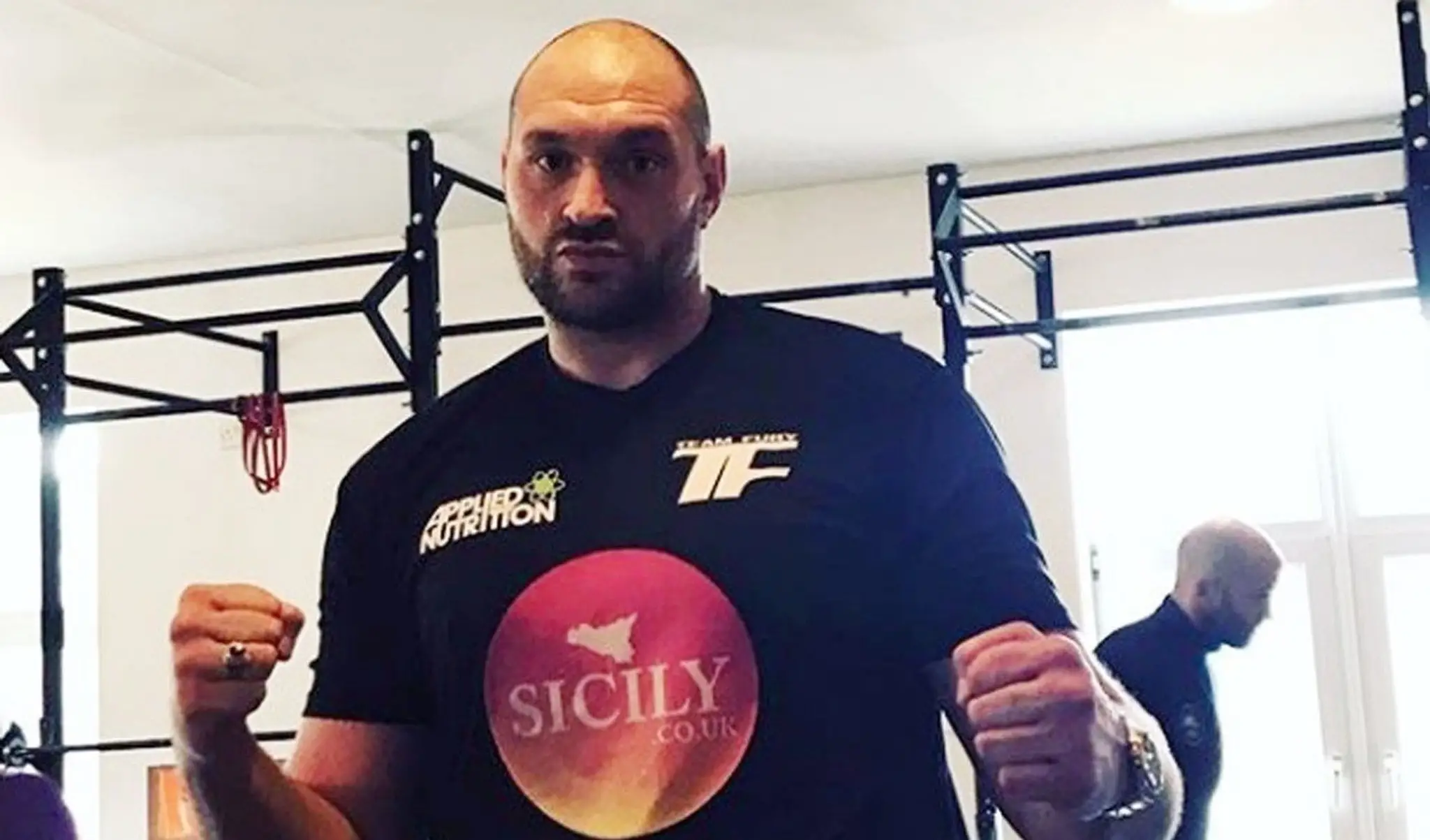 Tyson Fury v posilňovni.