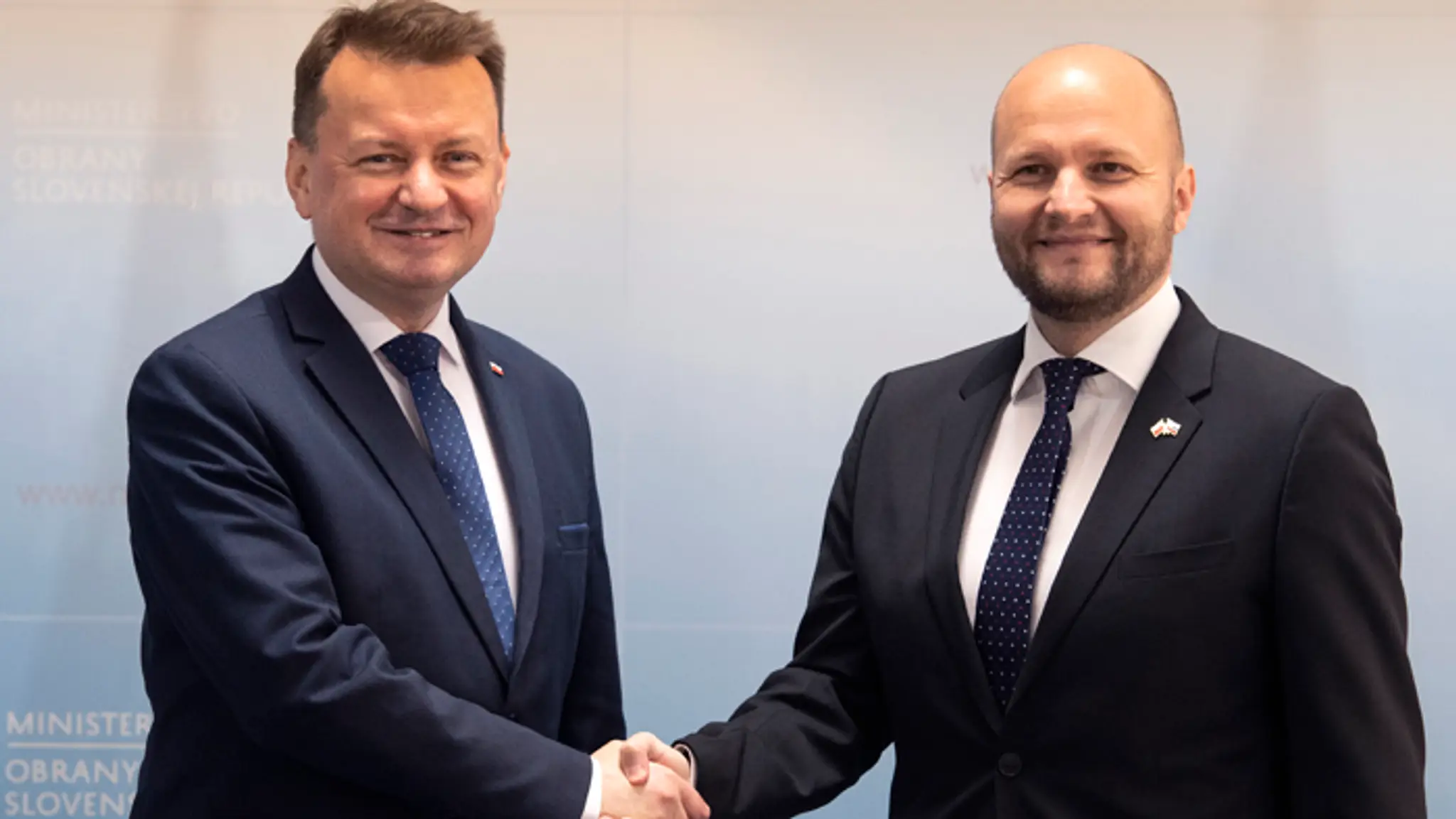 Minister obrany SR Jaroslav Naď a vľavo poľský minister obrany Mariusz Blaszczak.