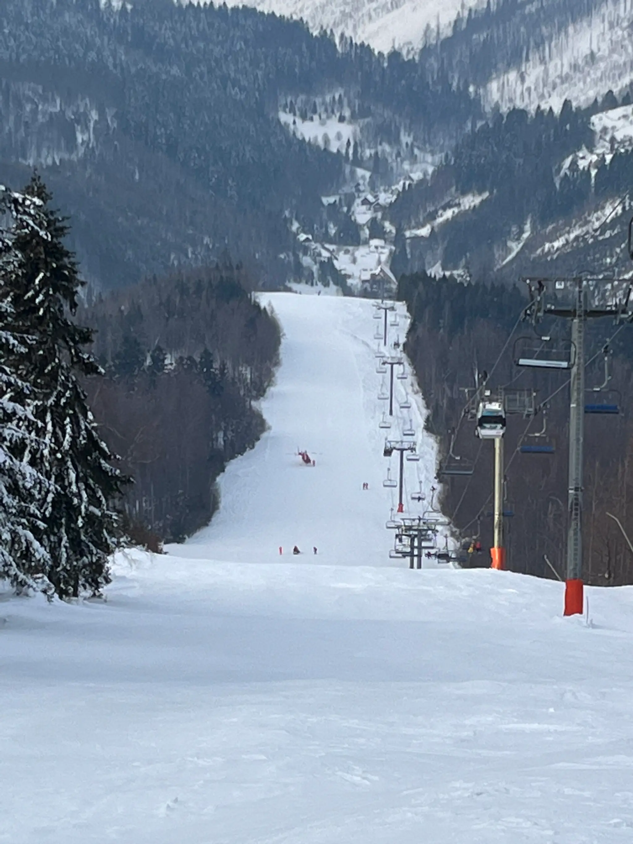 Tragédia v lyžiarskom stredisku vo Veľkej Rači.