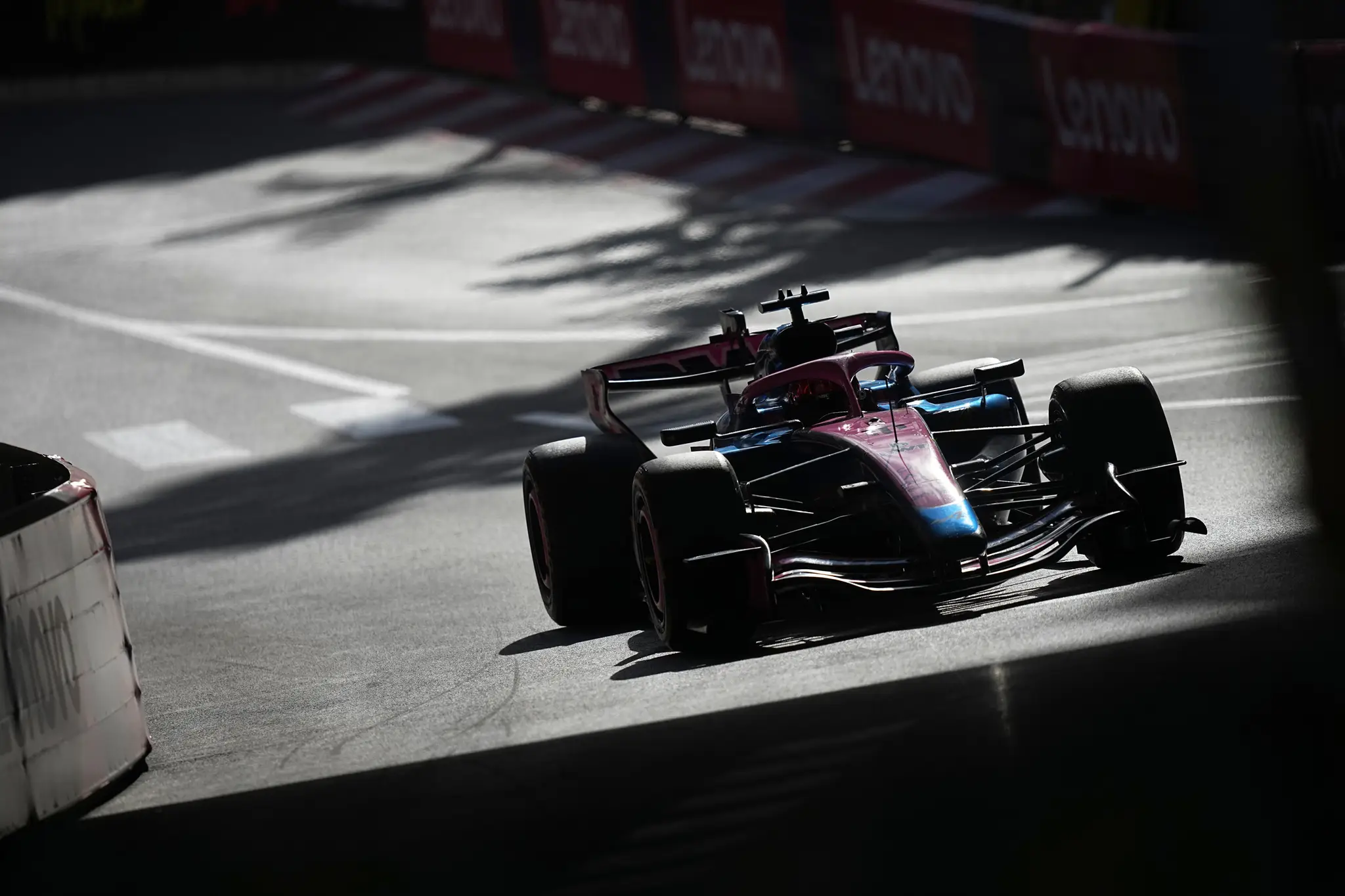 Jazdec Alpinu Pierre Gasly.