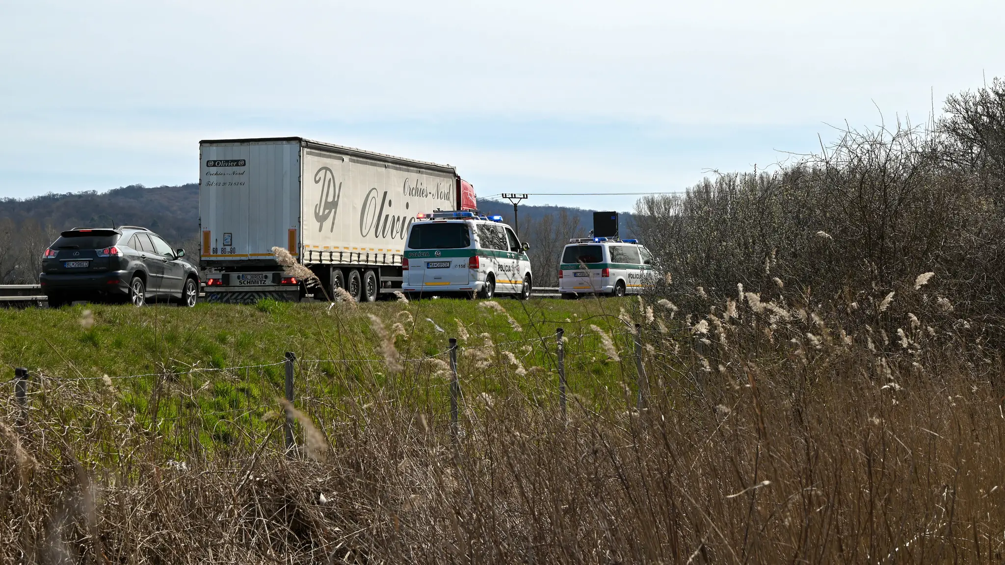 Na miesto prišli zasahovať aj policajti.