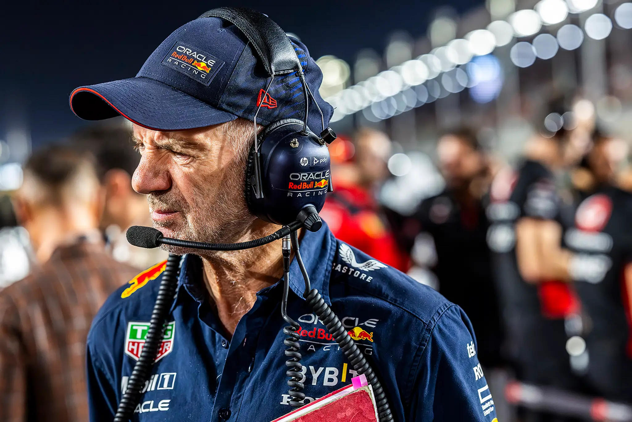 Strojca úspechov Red Bullu Adrian Newey.