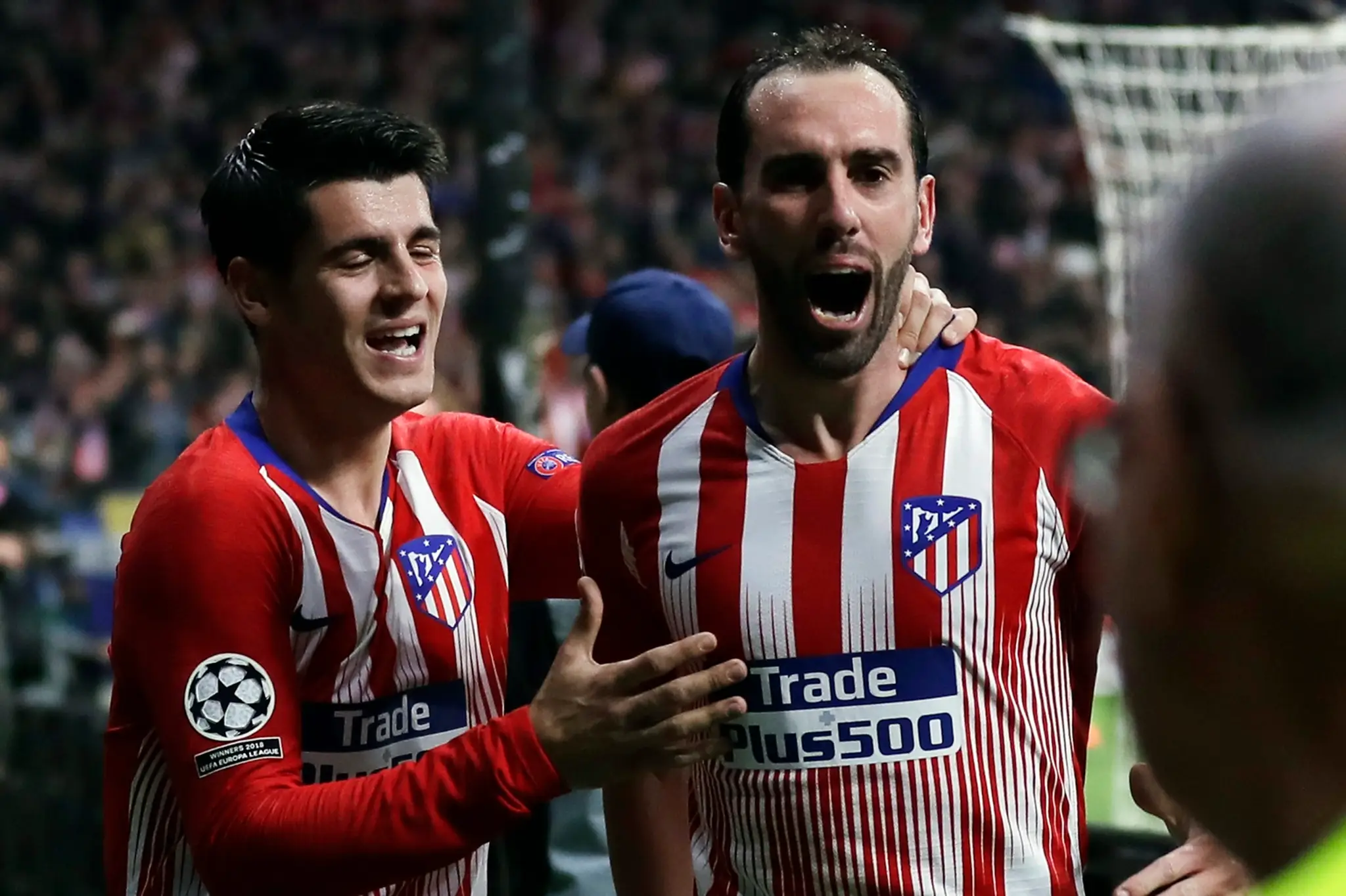 Fanúšikovia Atlética Madrid oslavujú triumf v prvom osemfinále LM proti Juventusu Turín.