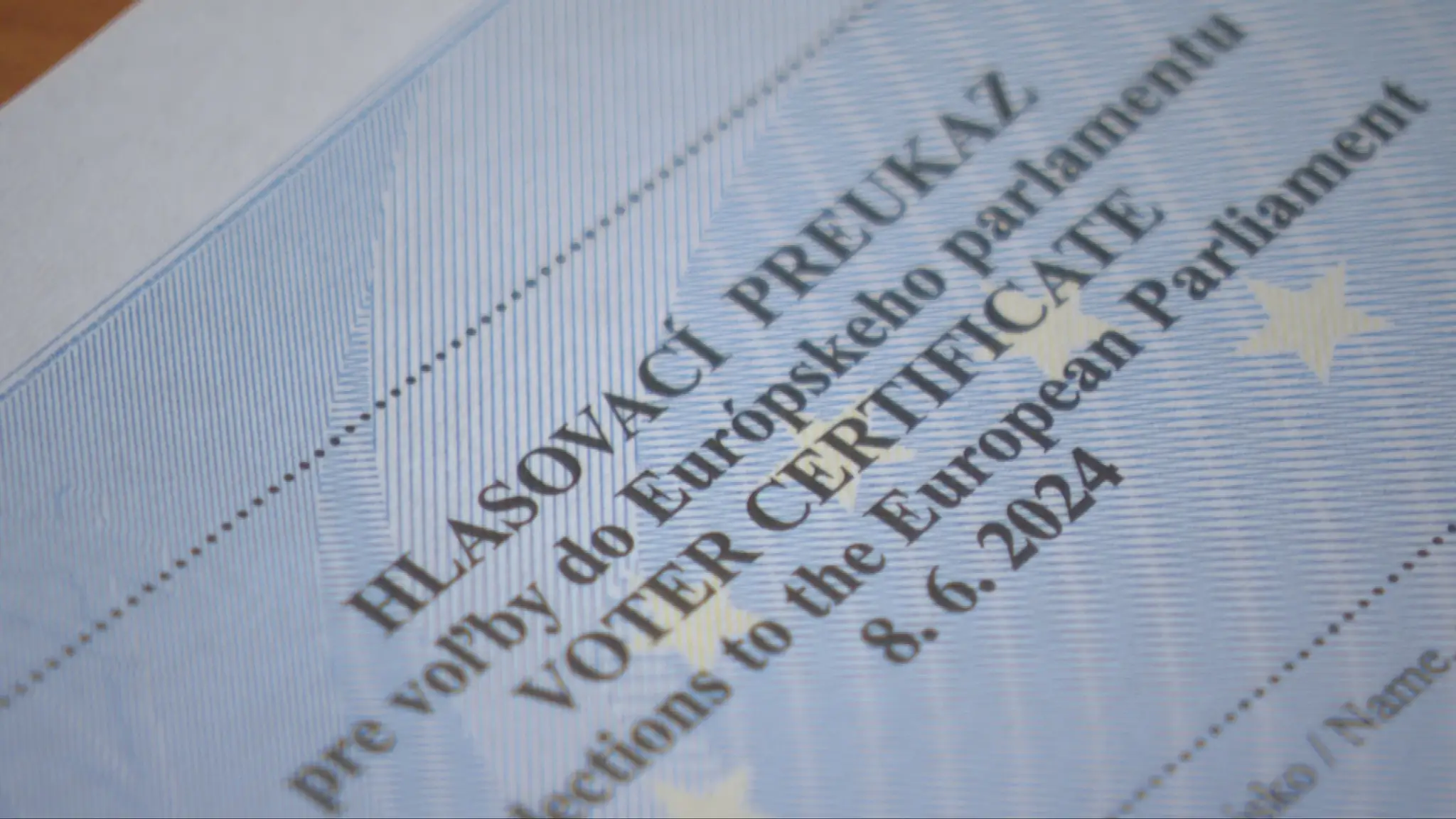 Hlasovací preukaz pre eurovoľby.