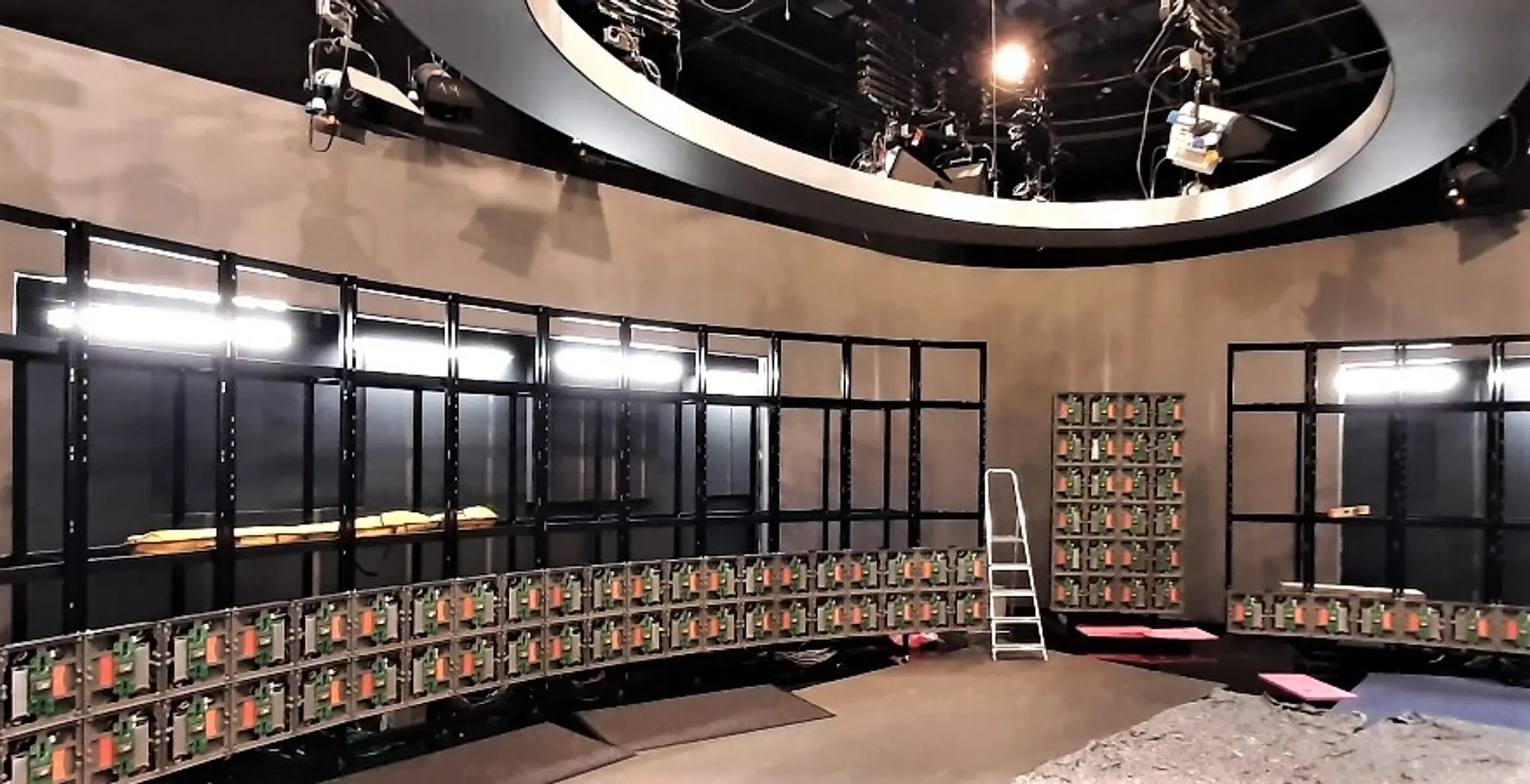 Rekonštrukcia štúdia Televíznych novín.