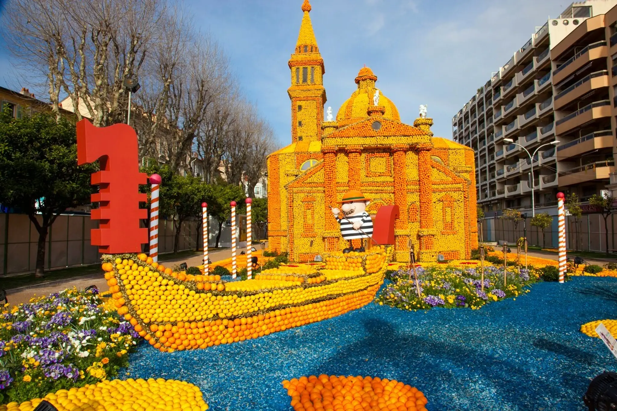 Citrusový festival v Mentone.