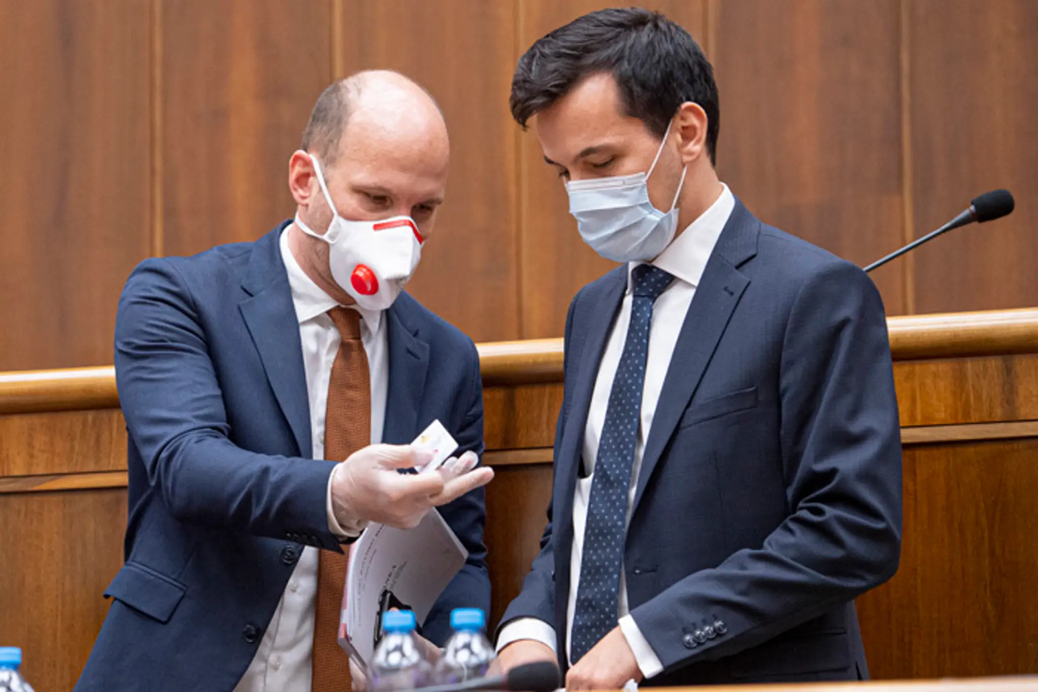 Podpredsedovia parlamentu Gábor Grendel (OĽANO) a Juraj Šeliga (Za ľudí).