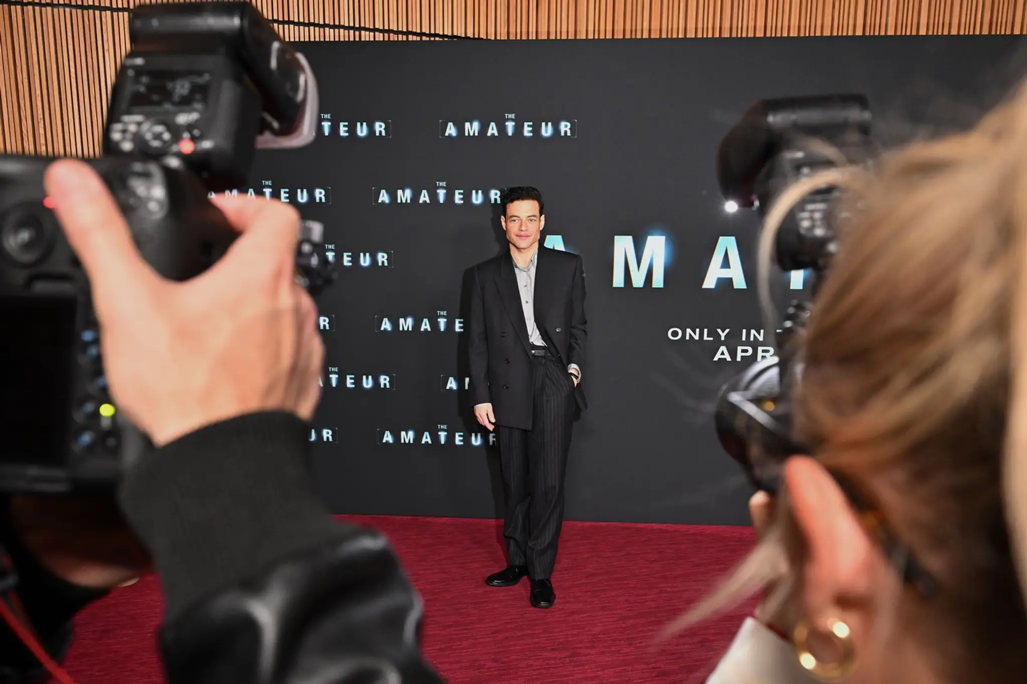 Rami Malek na newyorskej premiére filmu The Amateur