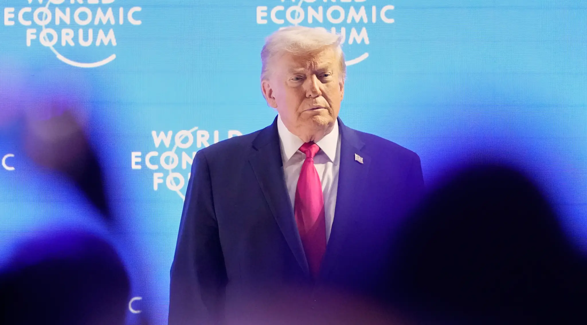 Americký prezident Donald Trump prichádza predniesť svoj prejav počas výročného stretnutia 56. Svetového ekonomického fóra vo švajčiarskom Davose.