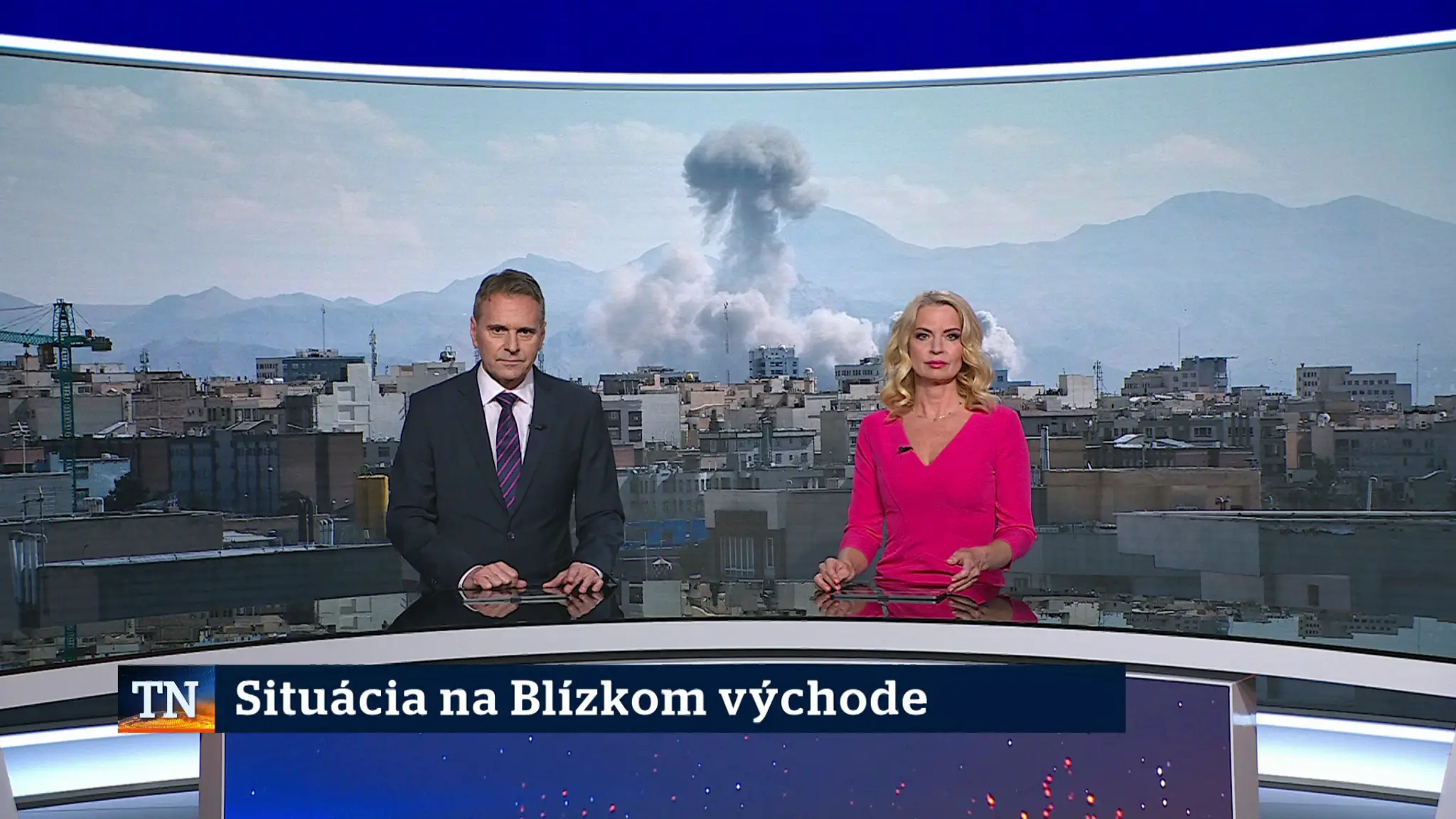 Jaroslav Zápala a Marianna Ďurianová v relácii Televízne noviny