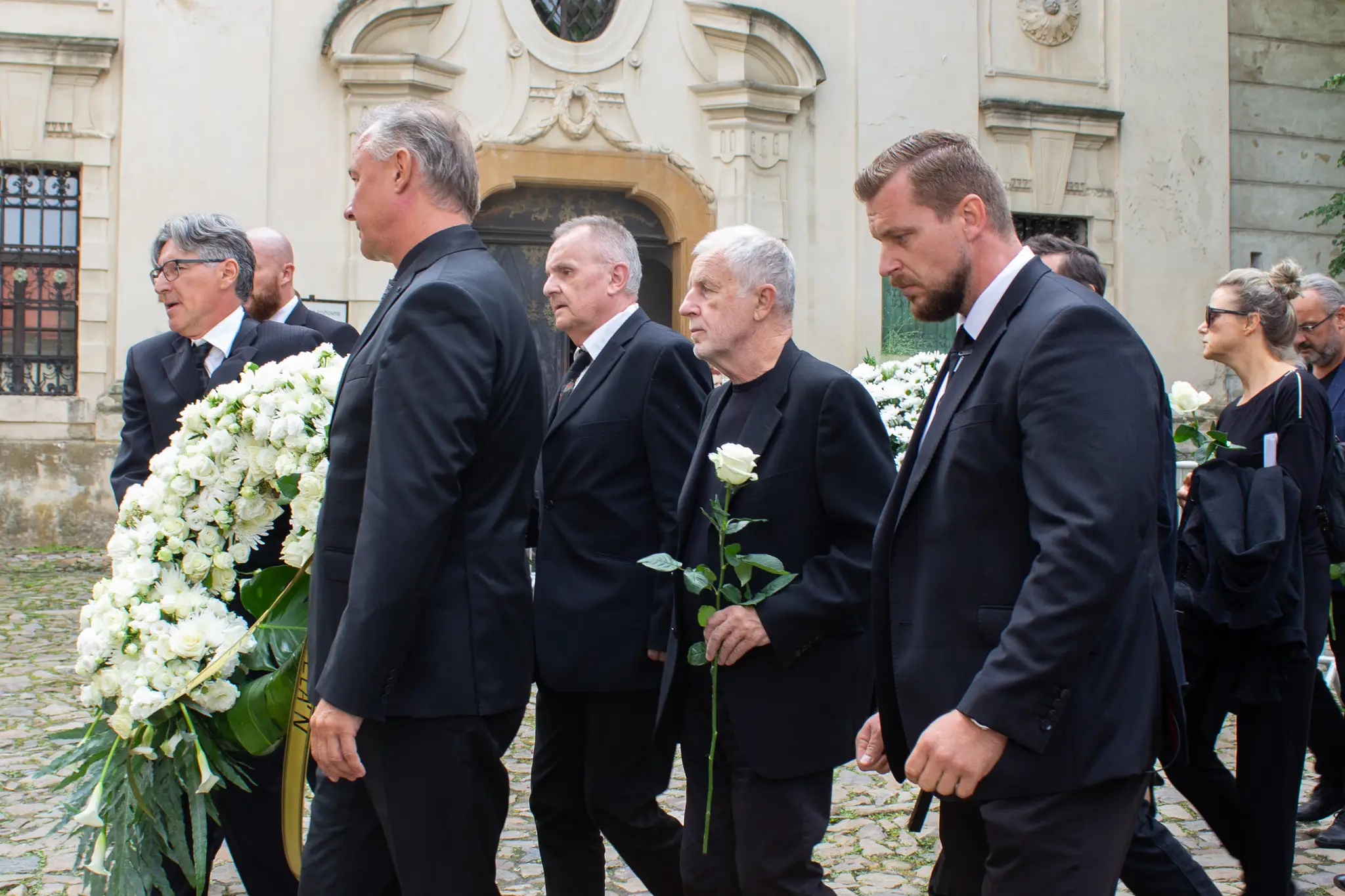 Lúčia sa aj členovia kapely Elán