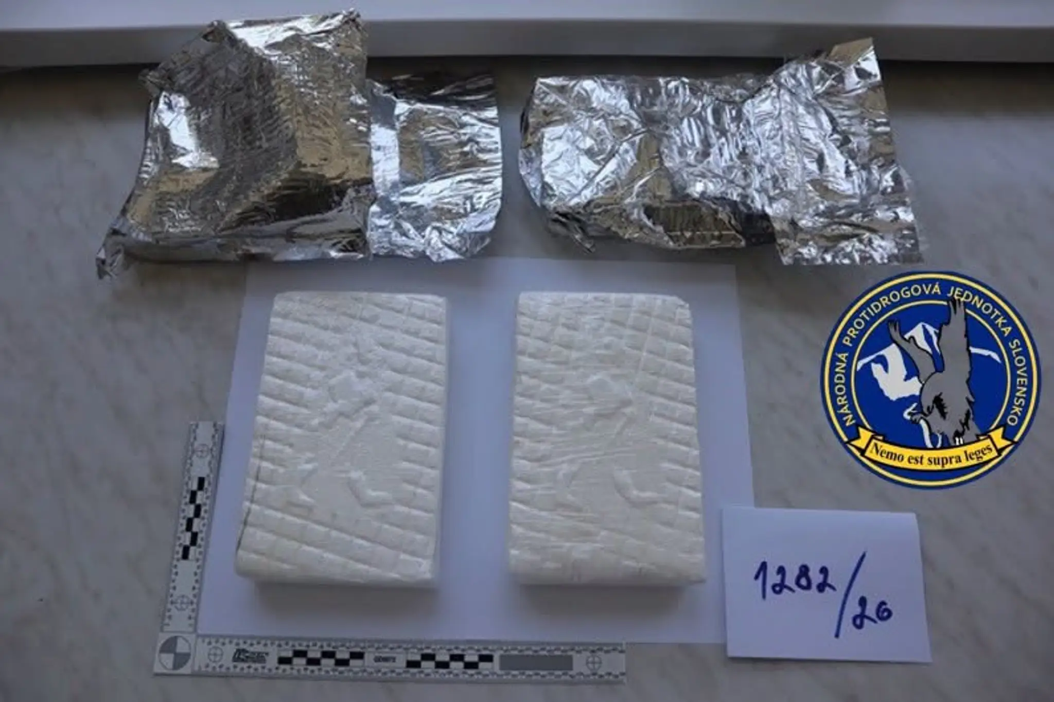 Polícia zhabala celkovo tri kilogramy.