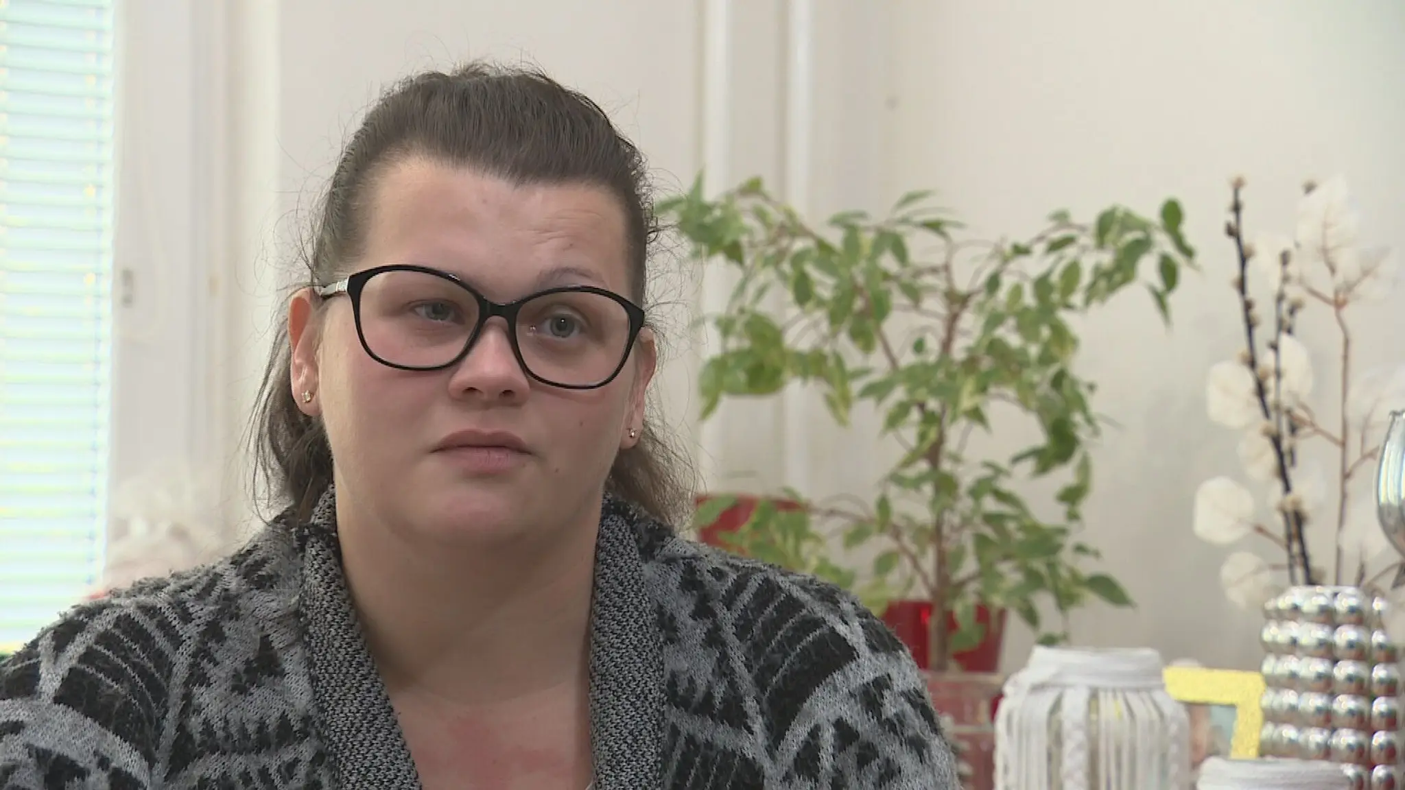 Nikoleta ochrnula na polovicu tváre a problémy má aj s úradmi.