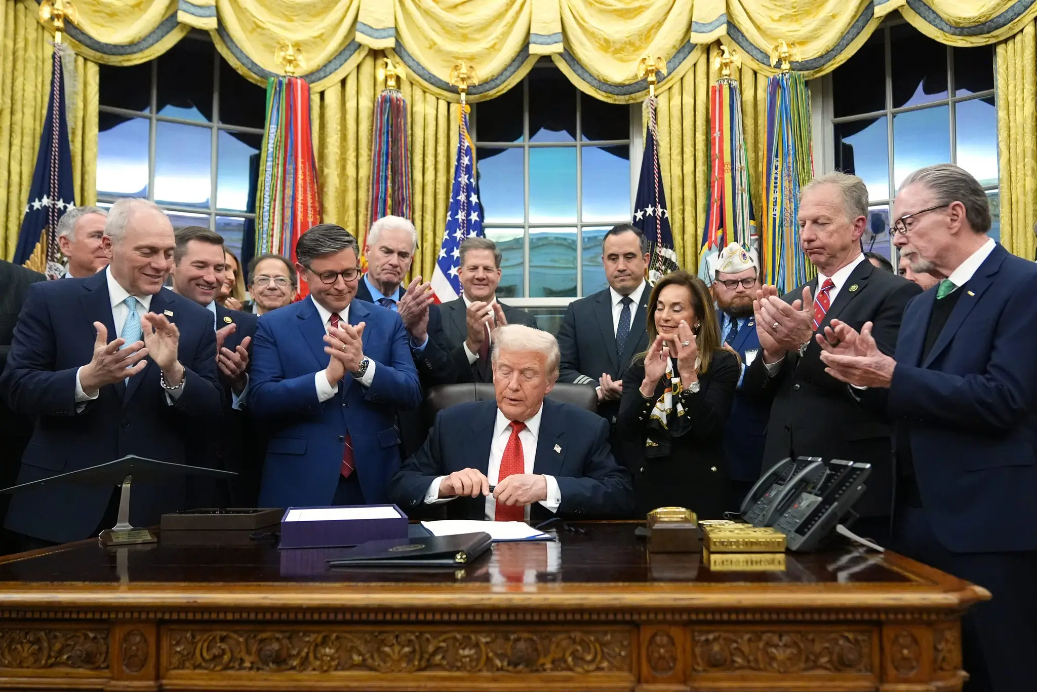 Trump podpísal zákon