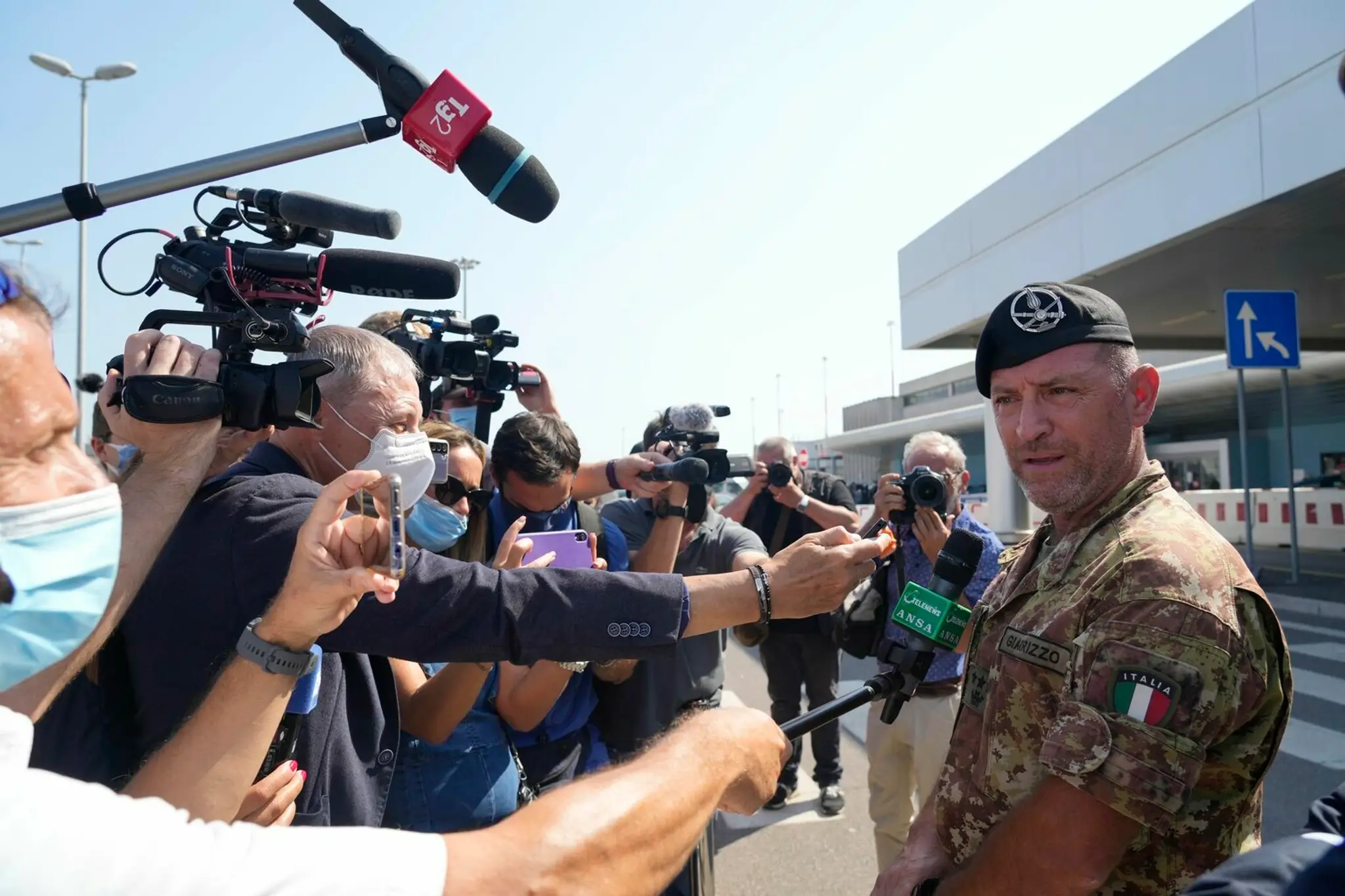 Taliansky generál vo výslužbe Giorgio Battisti, ktorý v roku 2001 velil počiatočnému kontingentu Talianska na západe Afganistanu