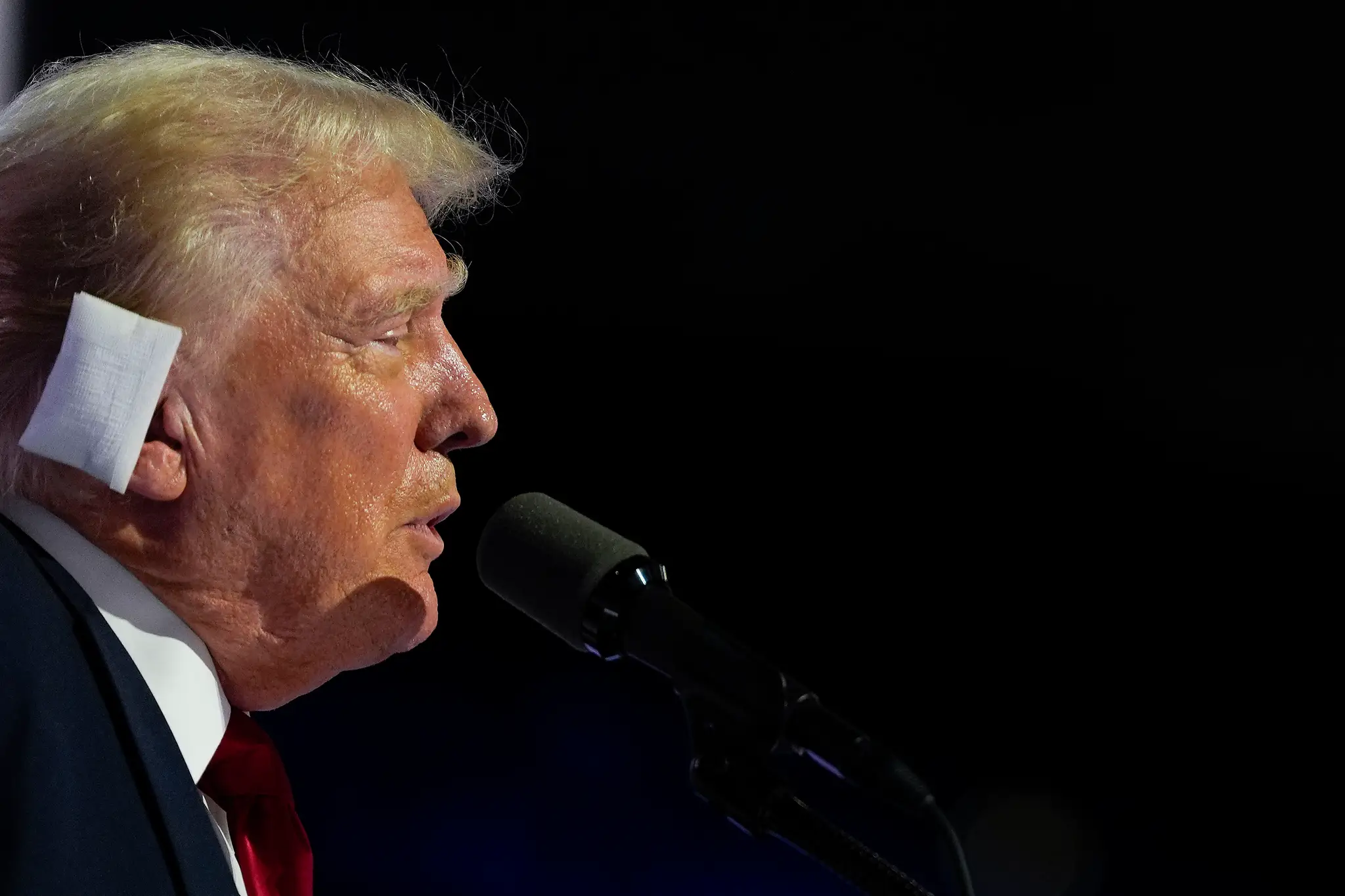 Na snímke republikánsky prezidentský kandidát a bývalý prezident USA Donald Trump hovorí počas štvrtého dňa  nominačného zjazdu Republikánskej strany.