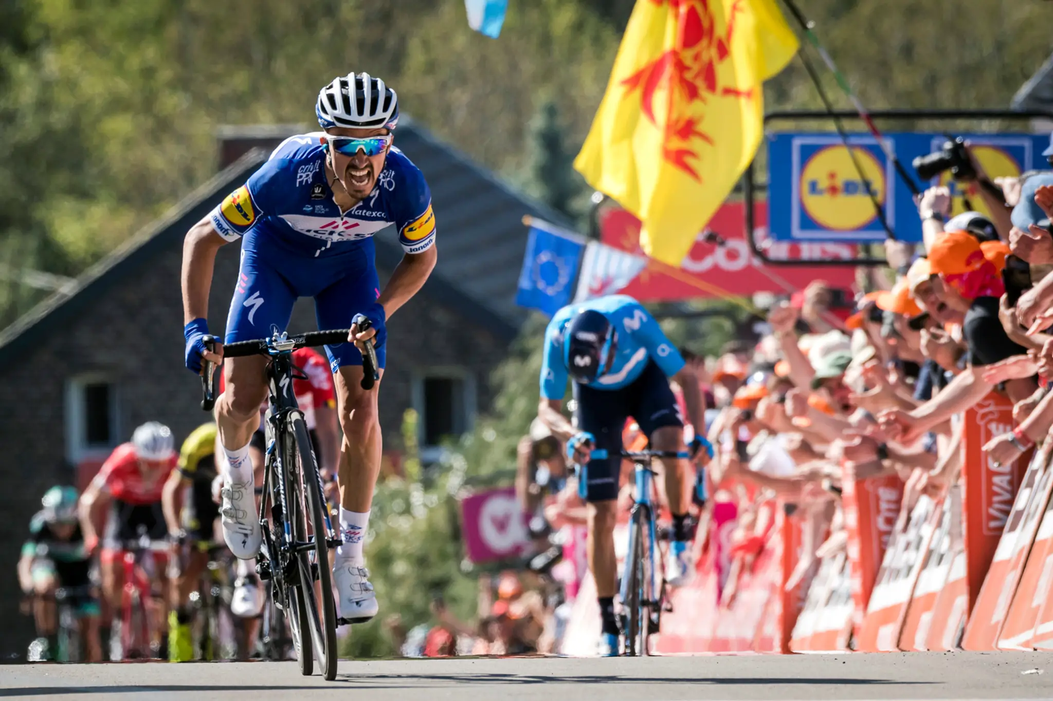 Francúzsky cyklista Julian Alaphilippe z tímu Quick-Stepu zvíťazil na 82. ročníku belgickej klasiky Valónsky šíp.