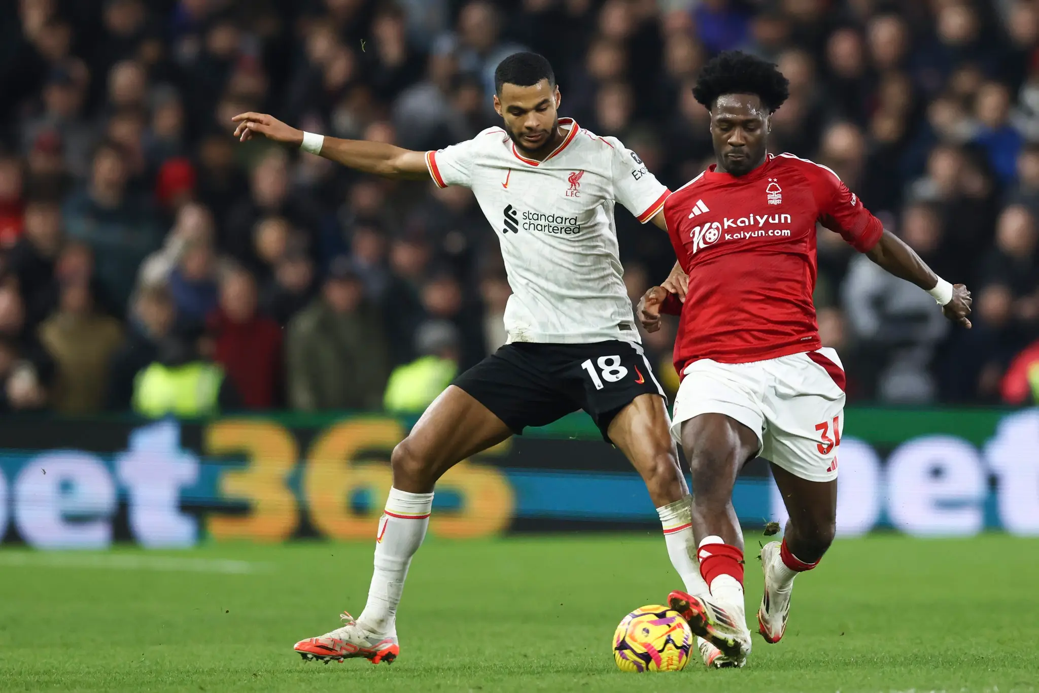 Liverpool a Nottingham remizovali.
