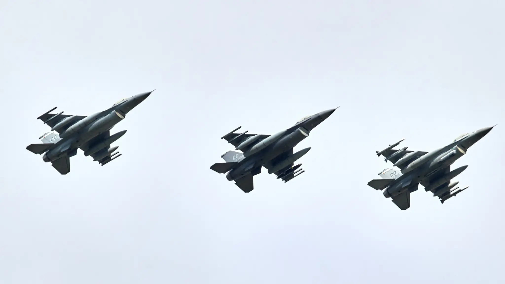 Stíhačky F-16