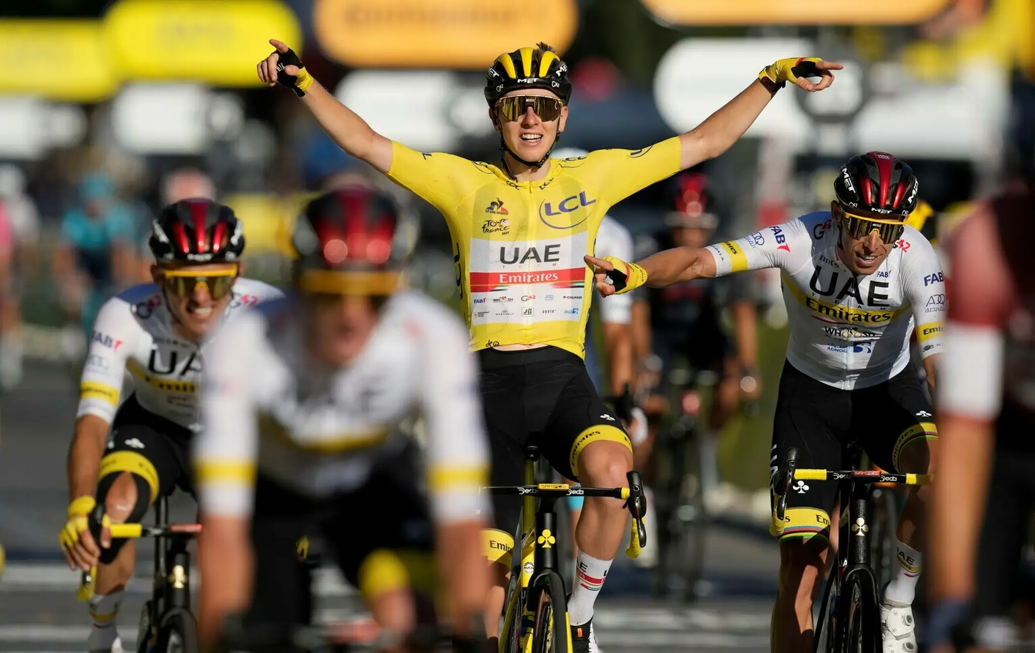 Tadej Pogačar obhájil prvenstvo na Tour de France.