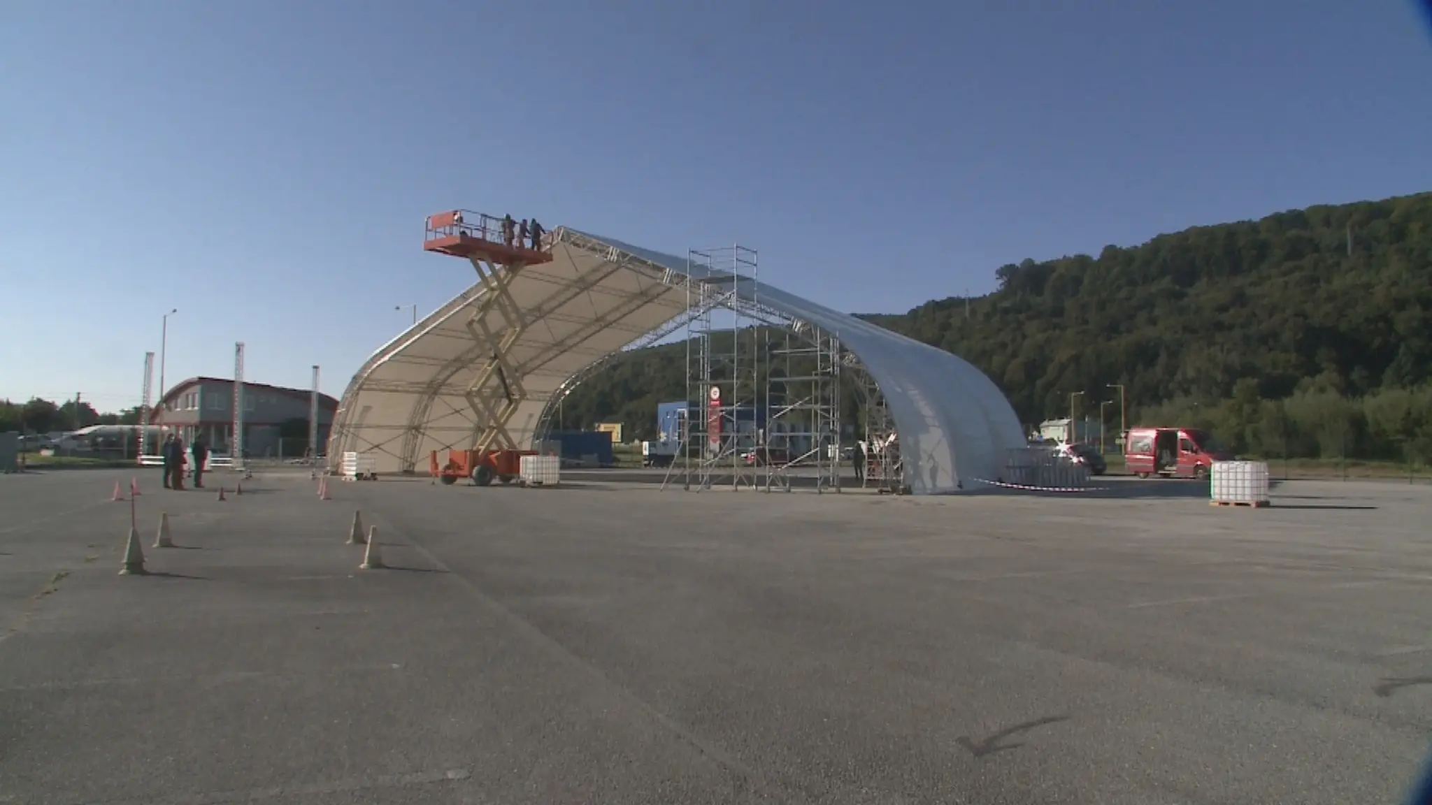 V Prešove pripravujú pódium na návštevu pápeža.
