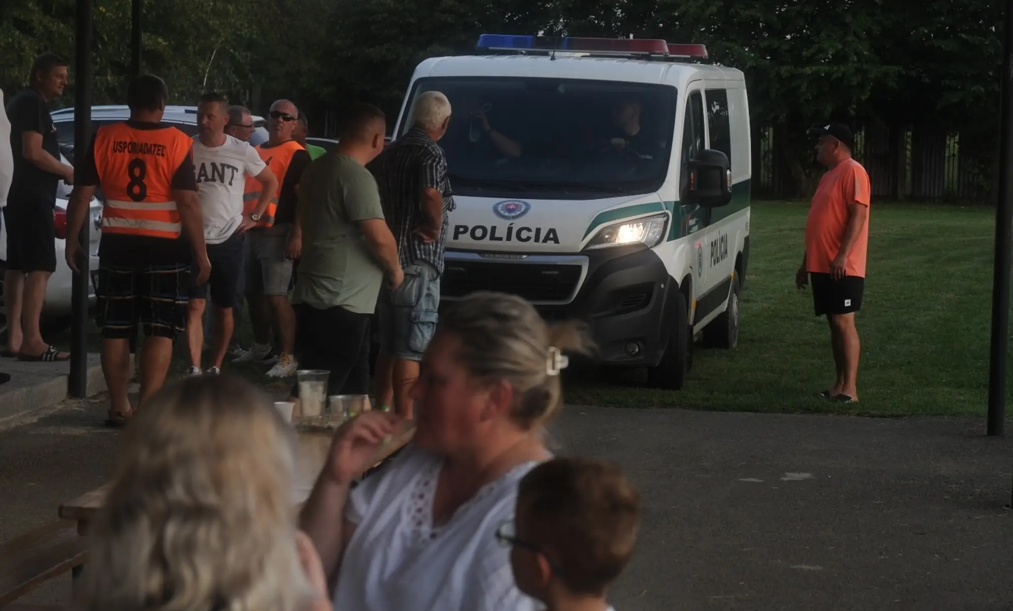 Privolaná polícia na mieste.