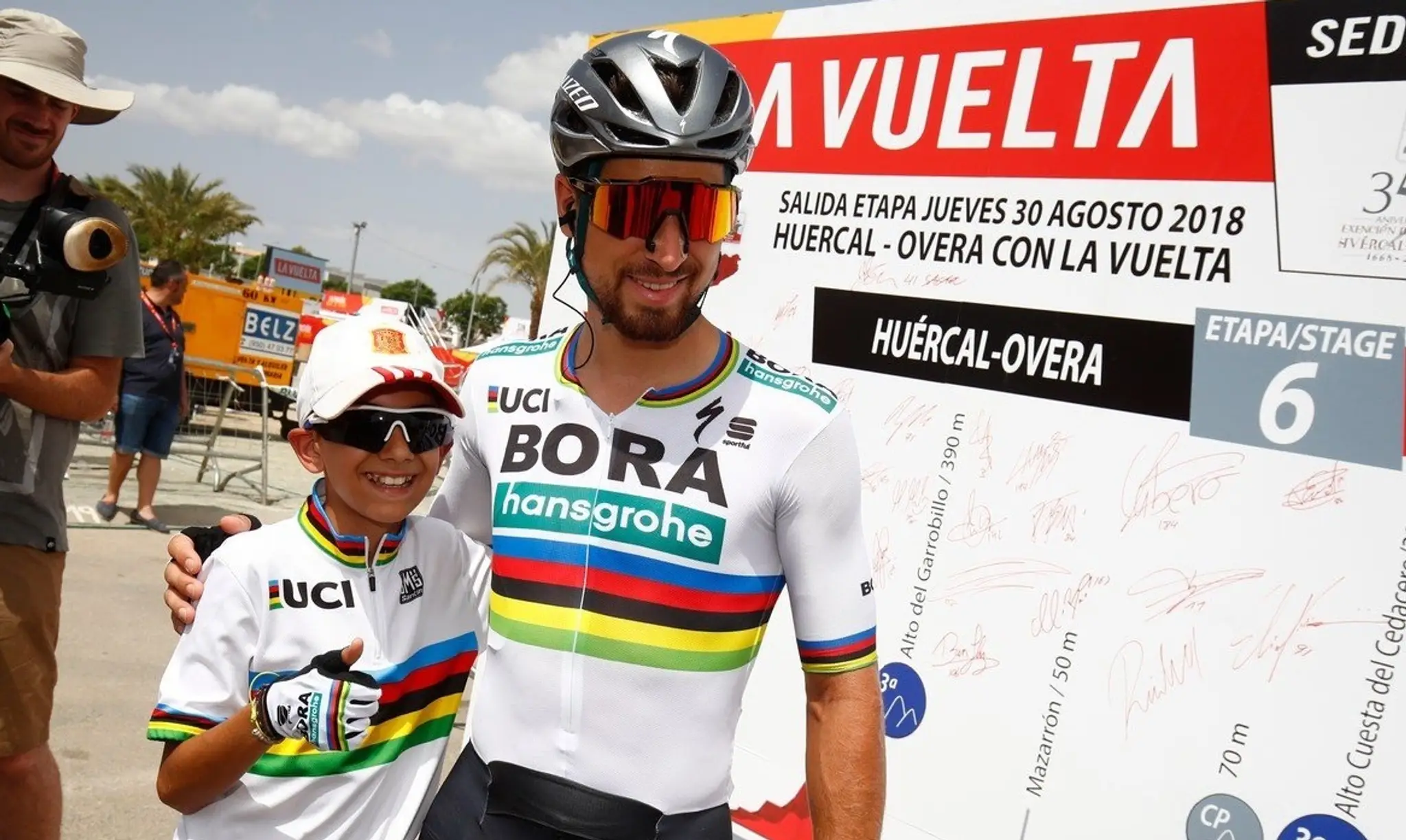 Peter Sagan s malým fanúšikom pred 6. etapou Vuelty.