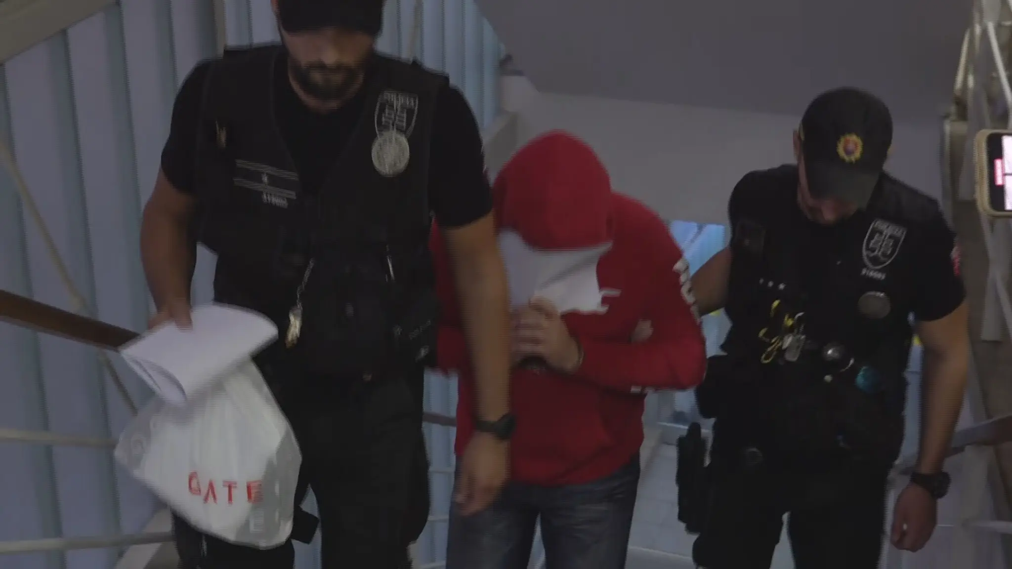 Expolicajt Patrik na súde,