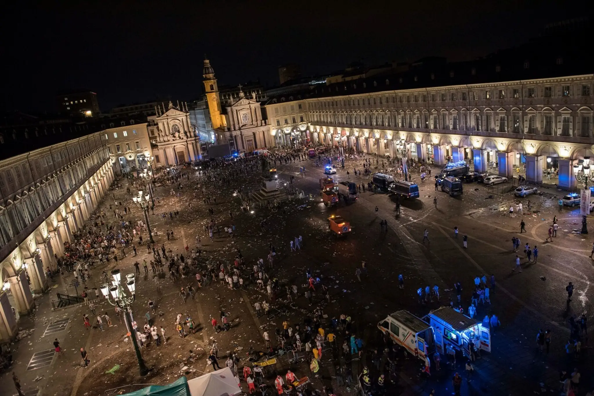 Incident sa stal na námestí Piazza San Carlo.