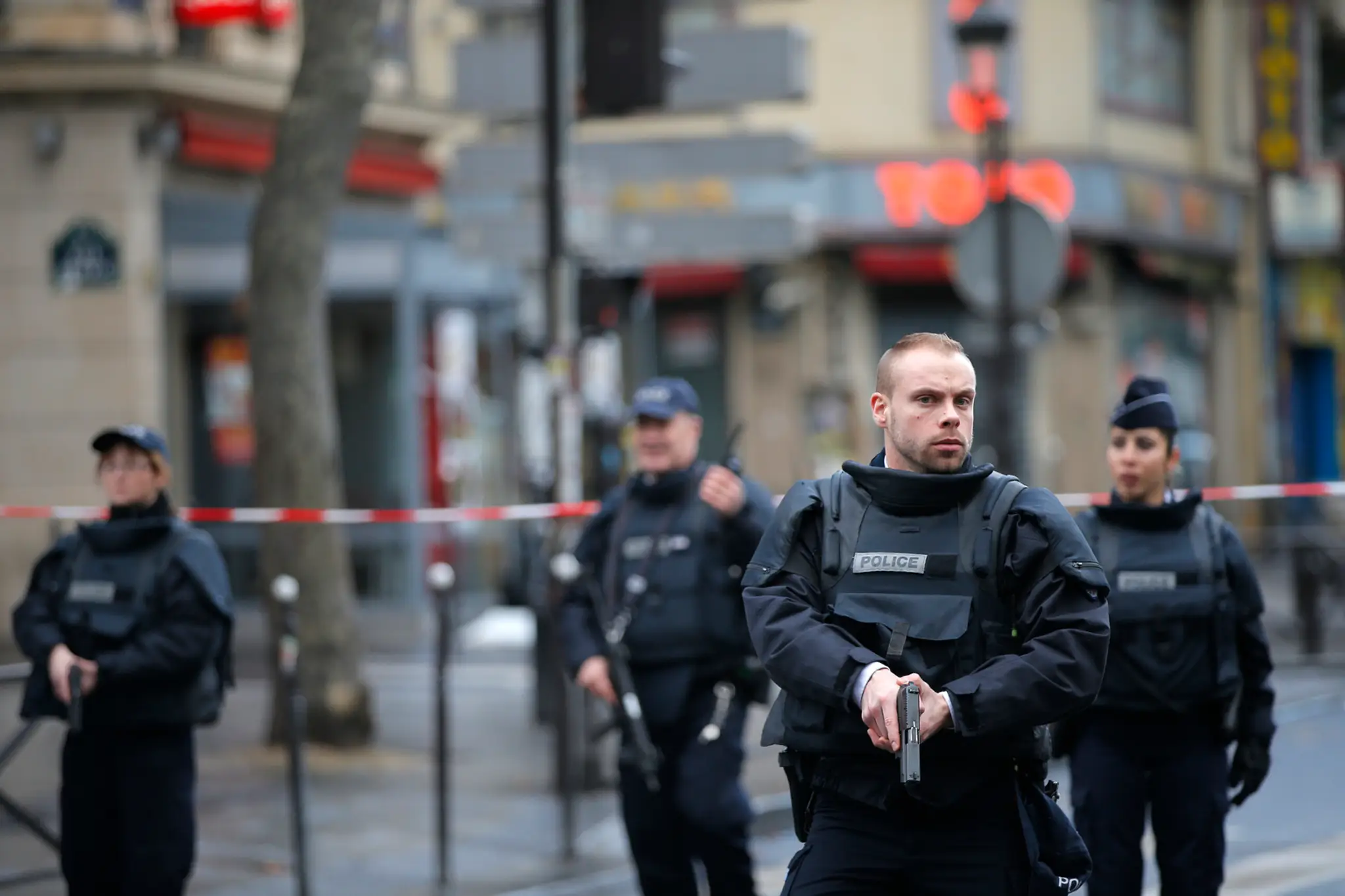 Miesto útoku v Paríži uzavreli