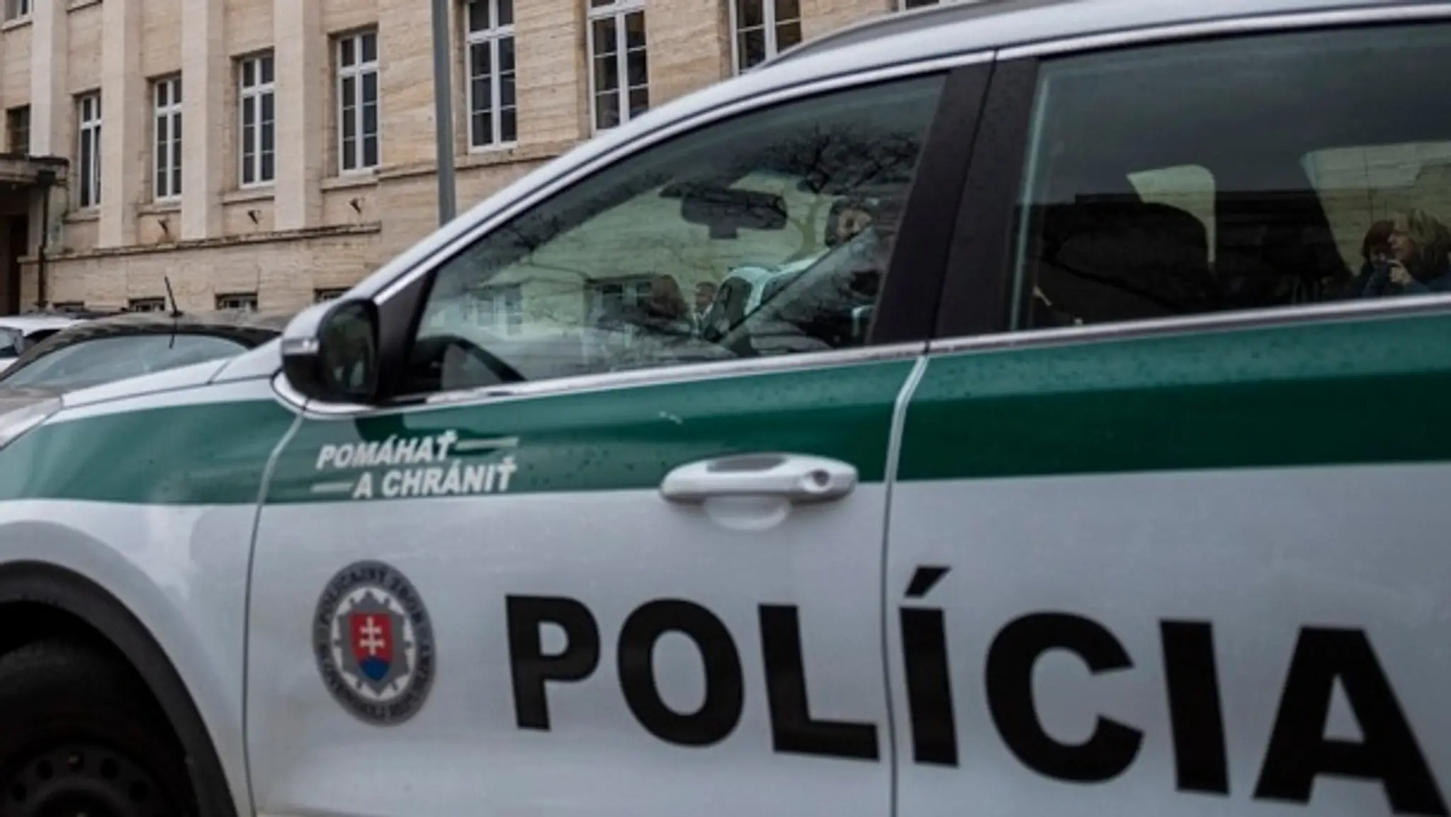 Policajné auto.